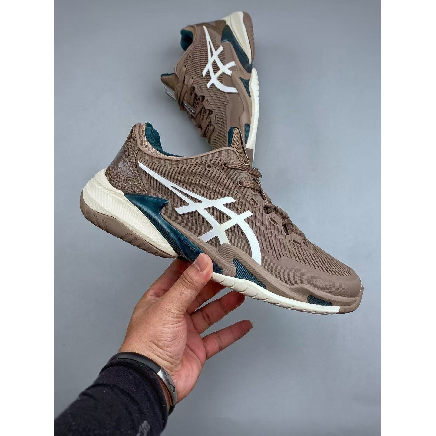 <p>Asics Court FF 3 专业网球鞋</p>