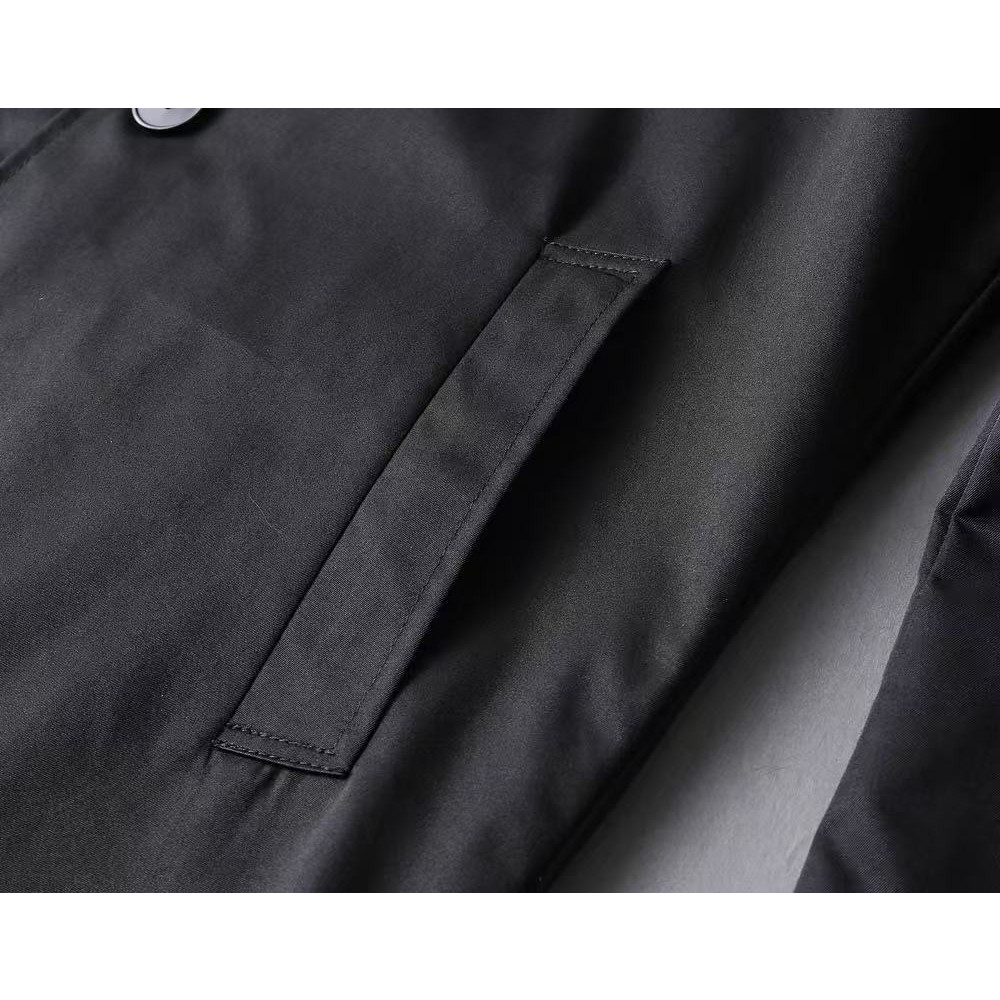 <p>BURBERRY 男士夹克外套(黑)</p>