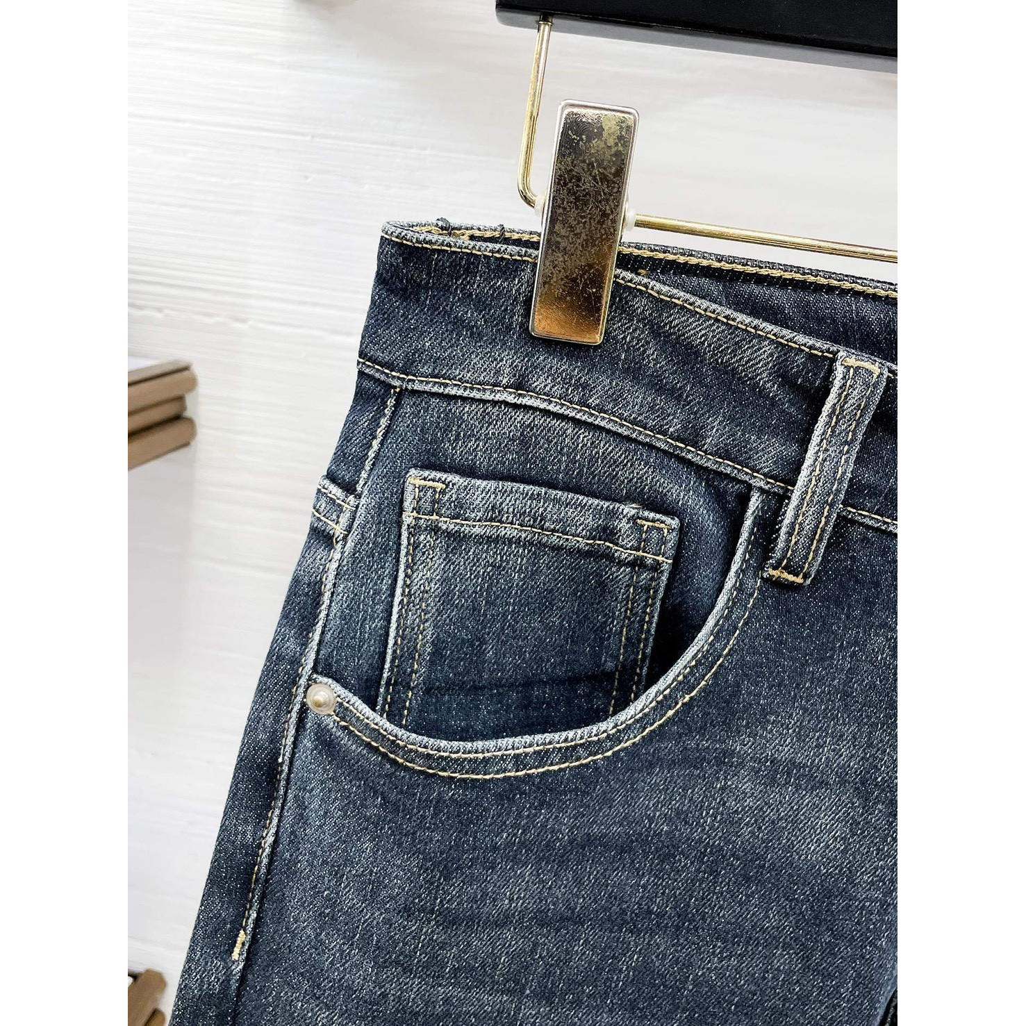 <p>BURBERRY 高品质牛仔裤(藍)</p>