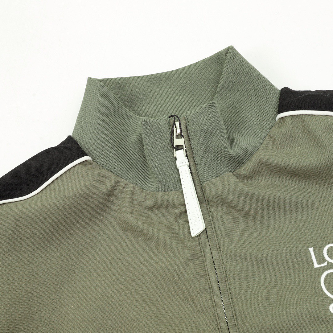 <p>LOEWE 经典LOGO刺绣夹克外套(綠)</p>