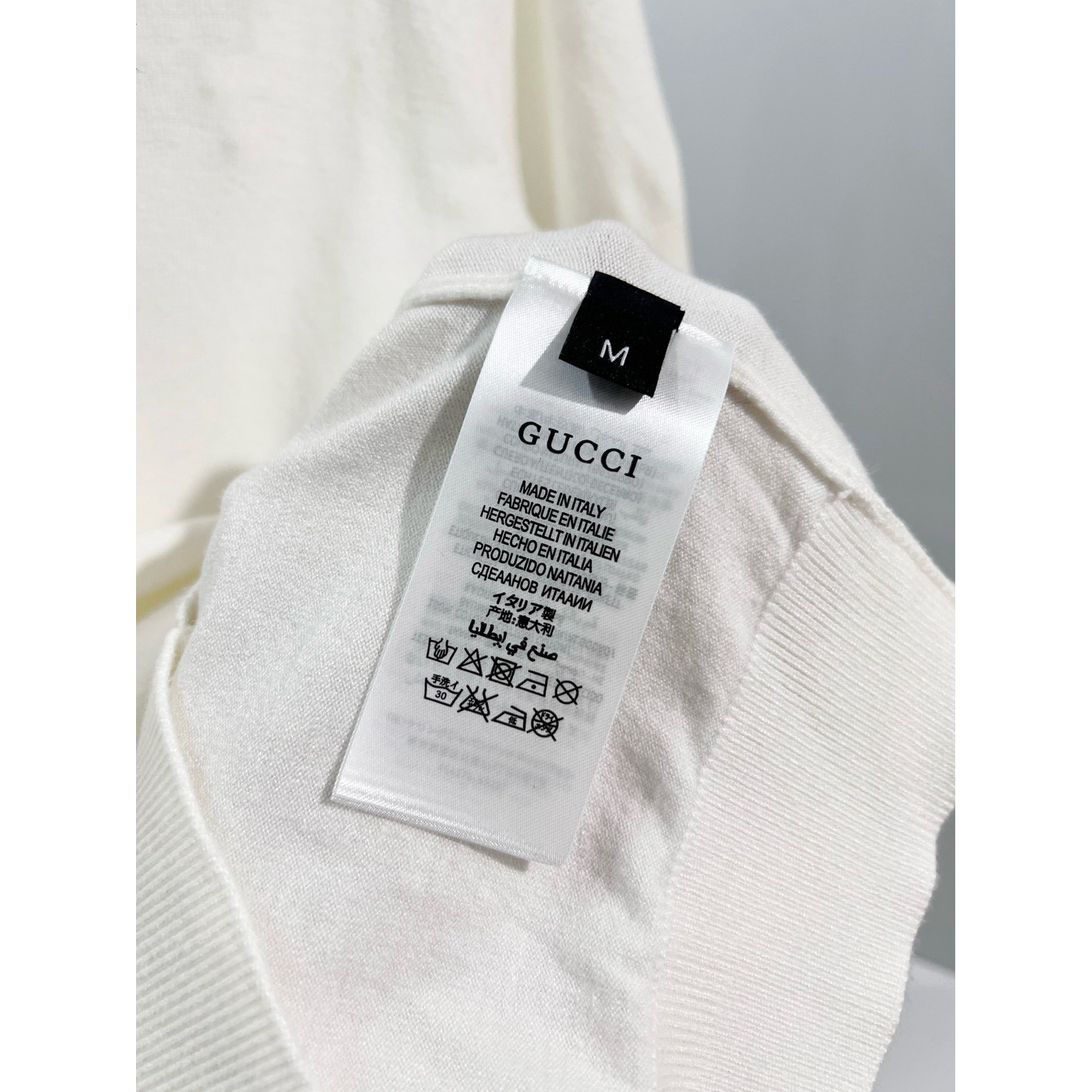 <p>GUCCI 针织衫圆领(白)</p>