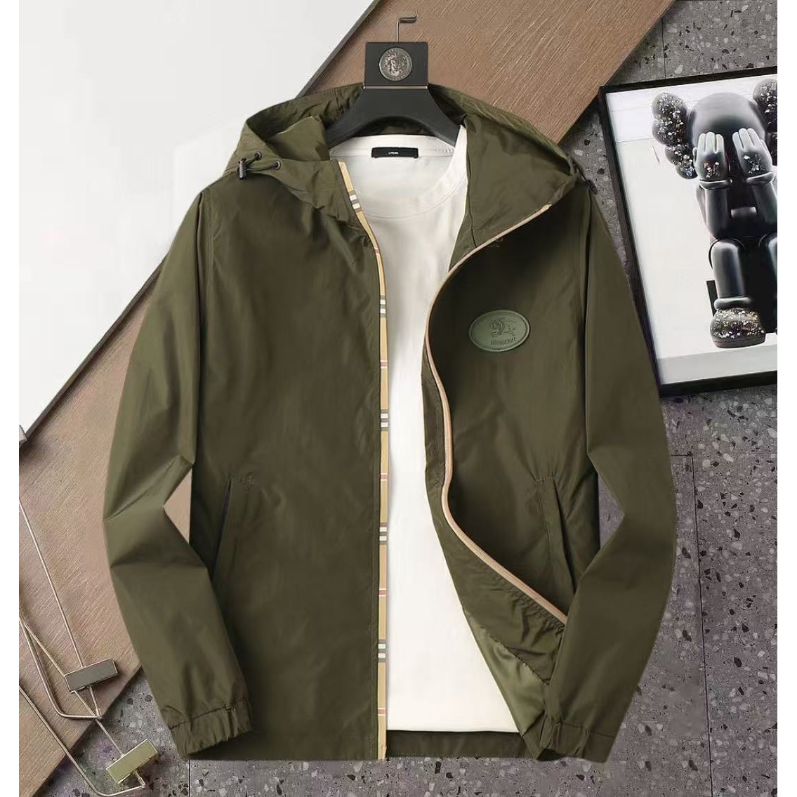 <p>BURBERRY 男士夹克外套(綠)<br />
&nbsp;</p>