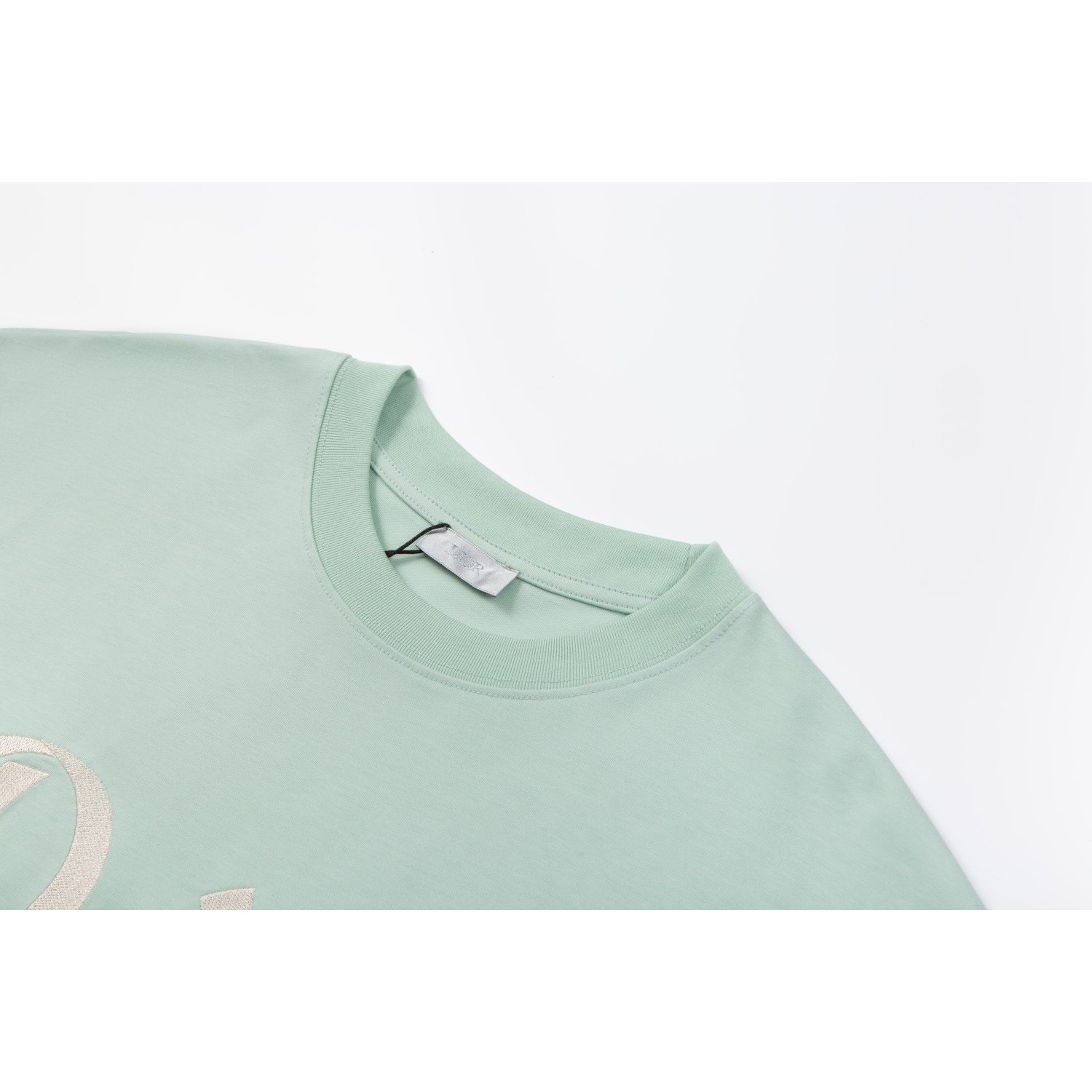 <p>DIOR 字母绣花短袖T恤(綠)</p>