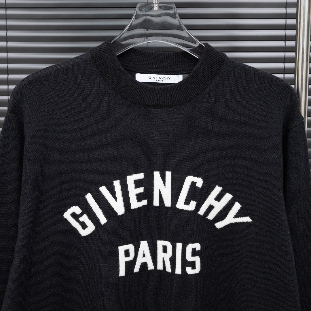 <p>Givenchy&nbsp;字母LOGO长袖毛衣(黑)</p>