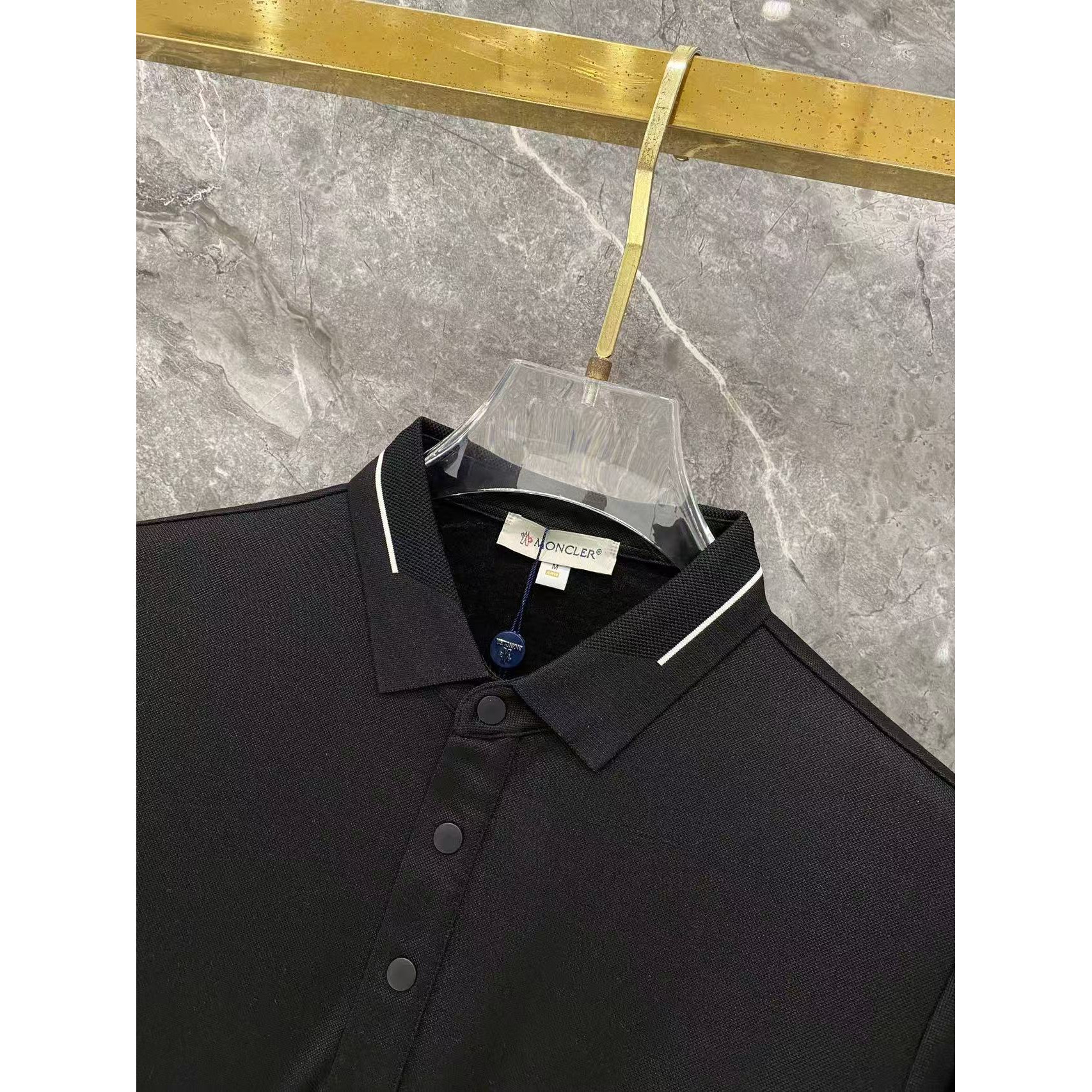 <p>MONCLER 秋冬长袖Polo(783014)</p>