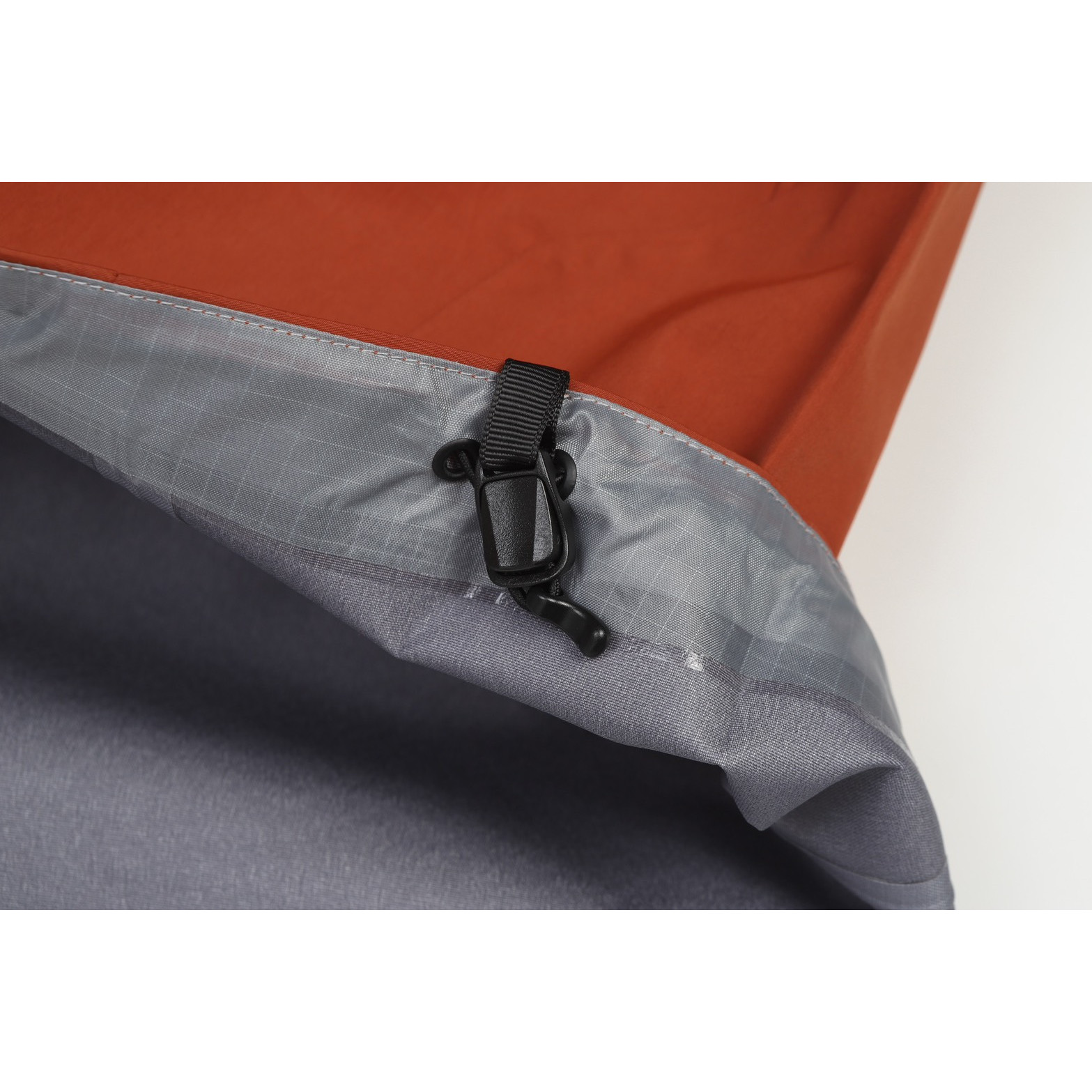 <p>Arc'teryx Bate SL 轻质透气连帽冲锋衣(橙)</p>