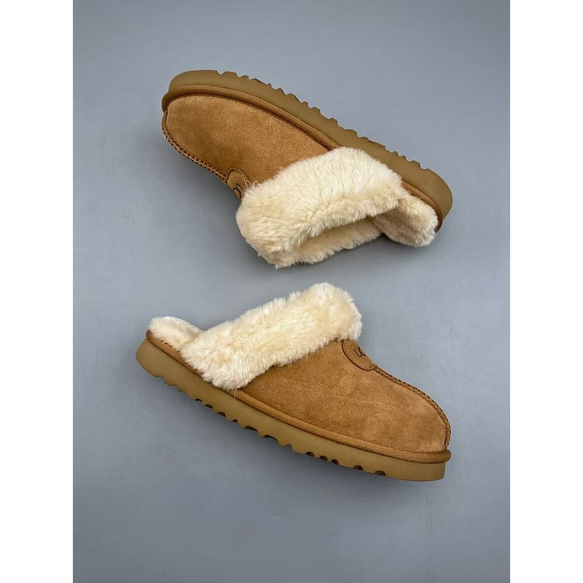 <p>UGG 千颂伊同款羊毛拖鞋</p>