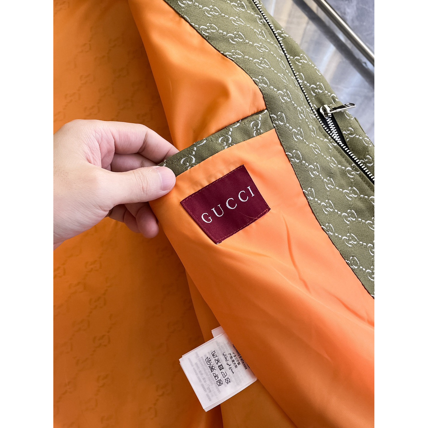 <p>GUCCI&nbsp;男士夹克外套(綠)</p>