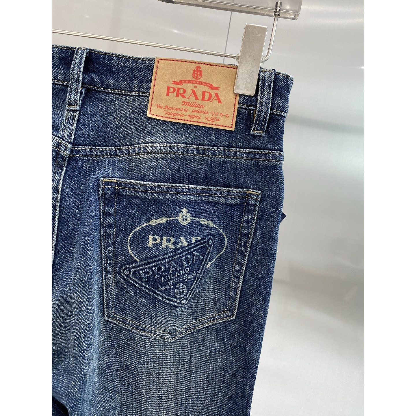 <p>PRADA 休闲牛仔裤</p>