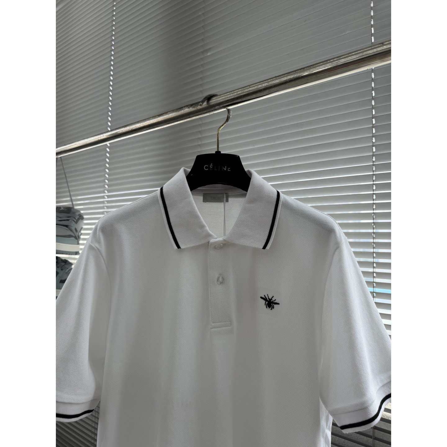 <p>DIOR&nbsp;短袖翻领polo衫(白)</p>