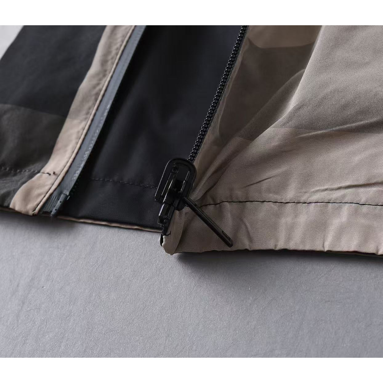 <p>BURBERRY 男士夹克外套(800835)</p>