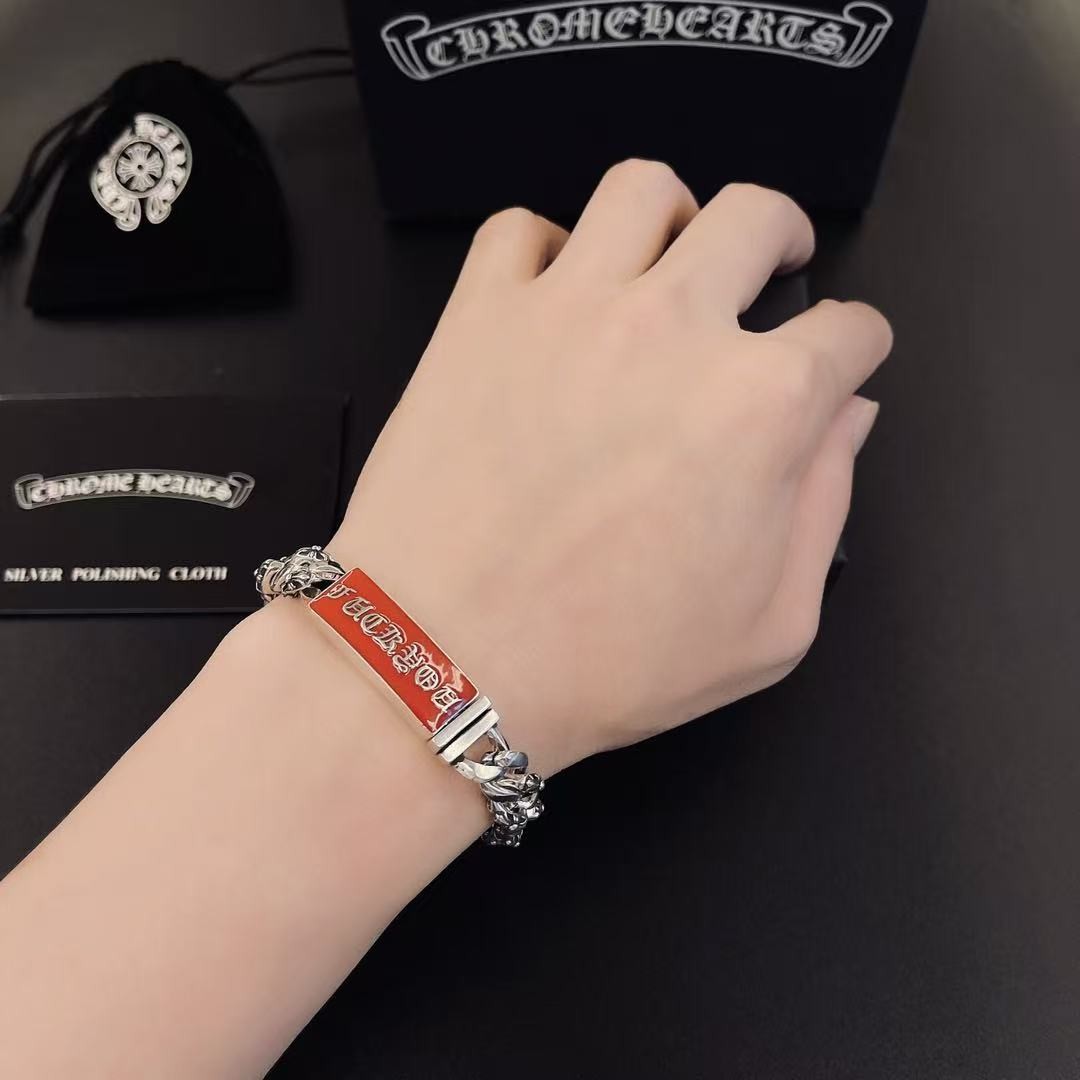 <p>CHROME HEARTS 手鍊</p>