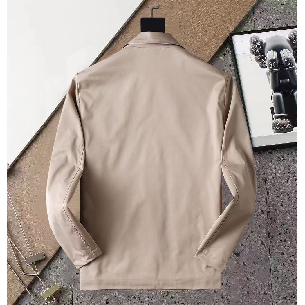 <p>BURBERRY 男士夹克外套(卡其)</p>