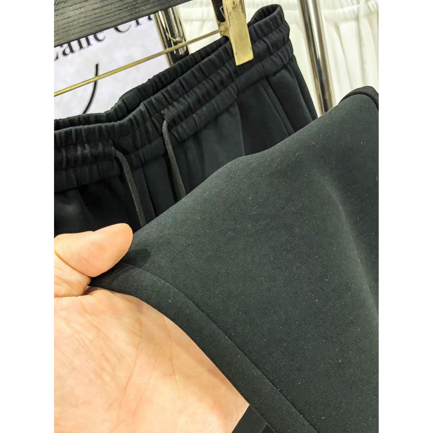 <p>D&amp;G 高品质时尚休闲裤(782969)</p>
