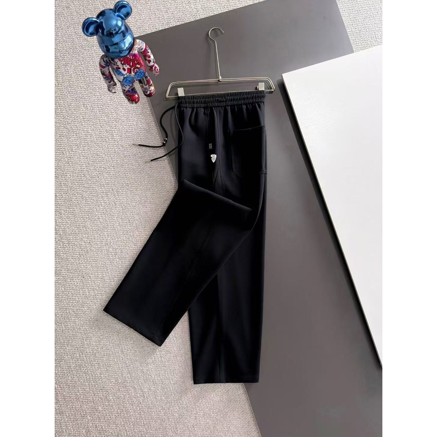 <p>BURBERRY 夏季新款松紧带休闲裤(786881)</p>