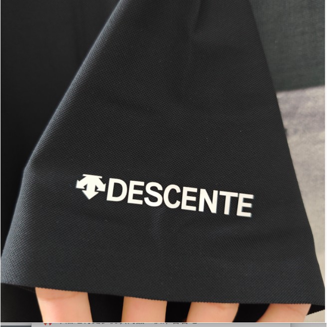 <p>DESCENTE 短袖POLO衫</p>