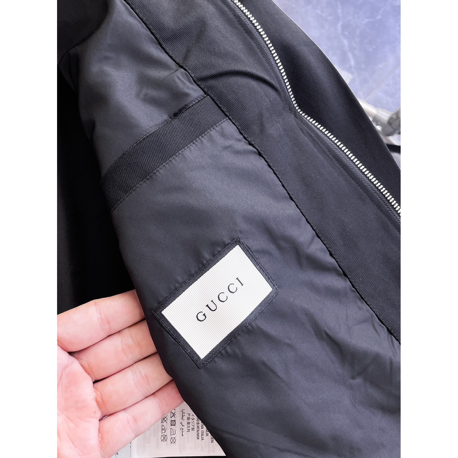 <p>GUCCI 男士夹克外套(黑)</p>