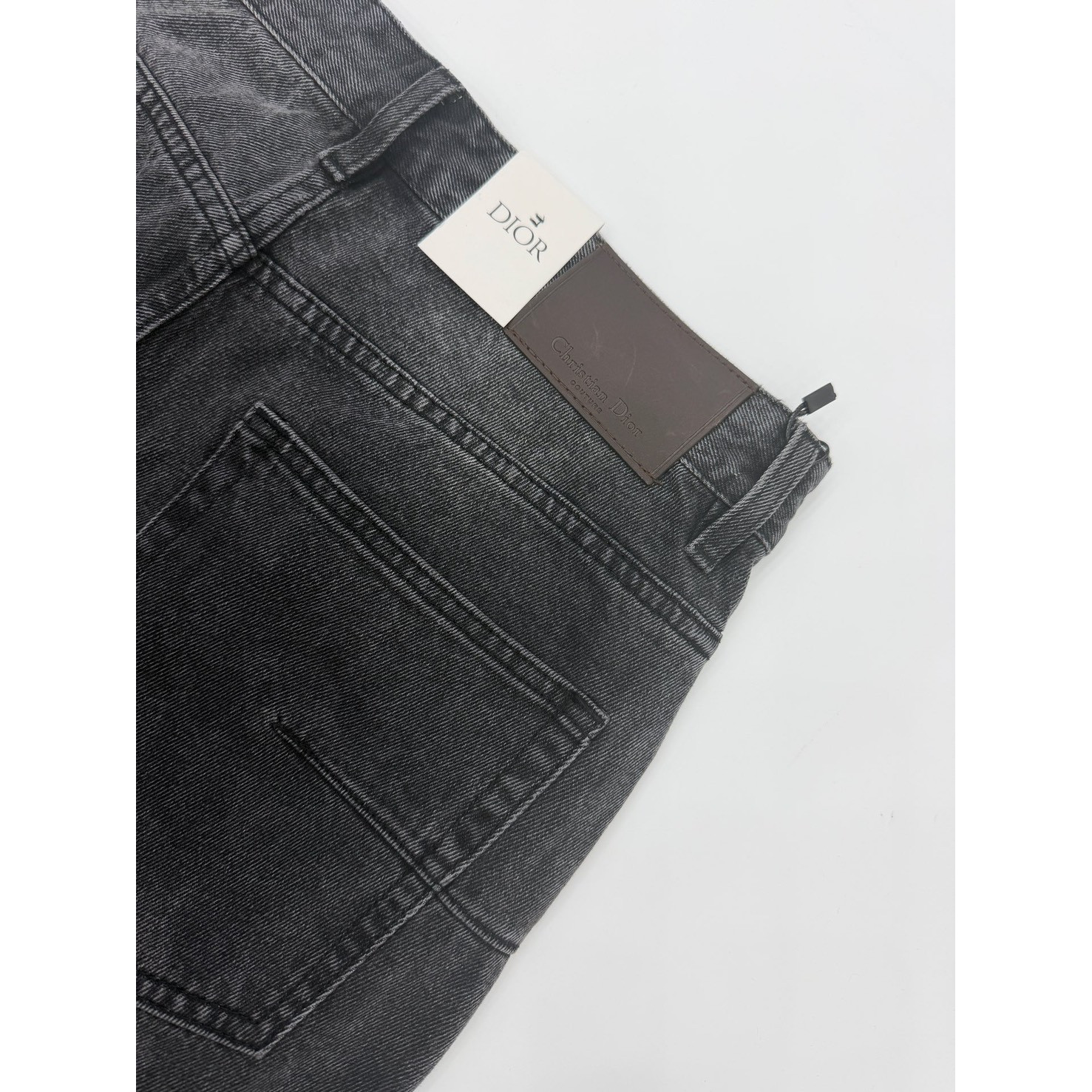 <p>DIOR 阔腿直筒牛仔裤(D5607#)</p>