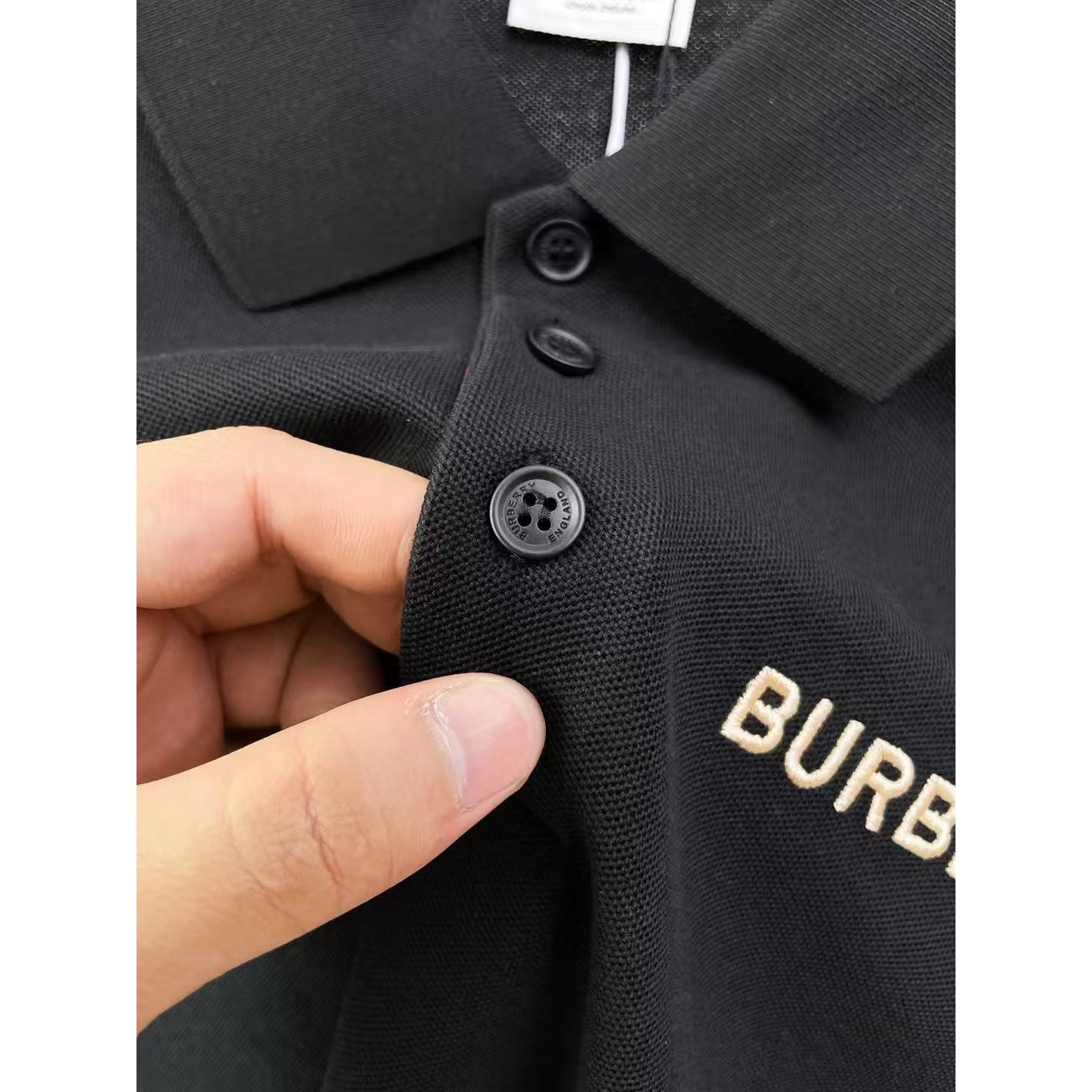 <p>BURBERRY 长袖Polo衫(黑)</p>