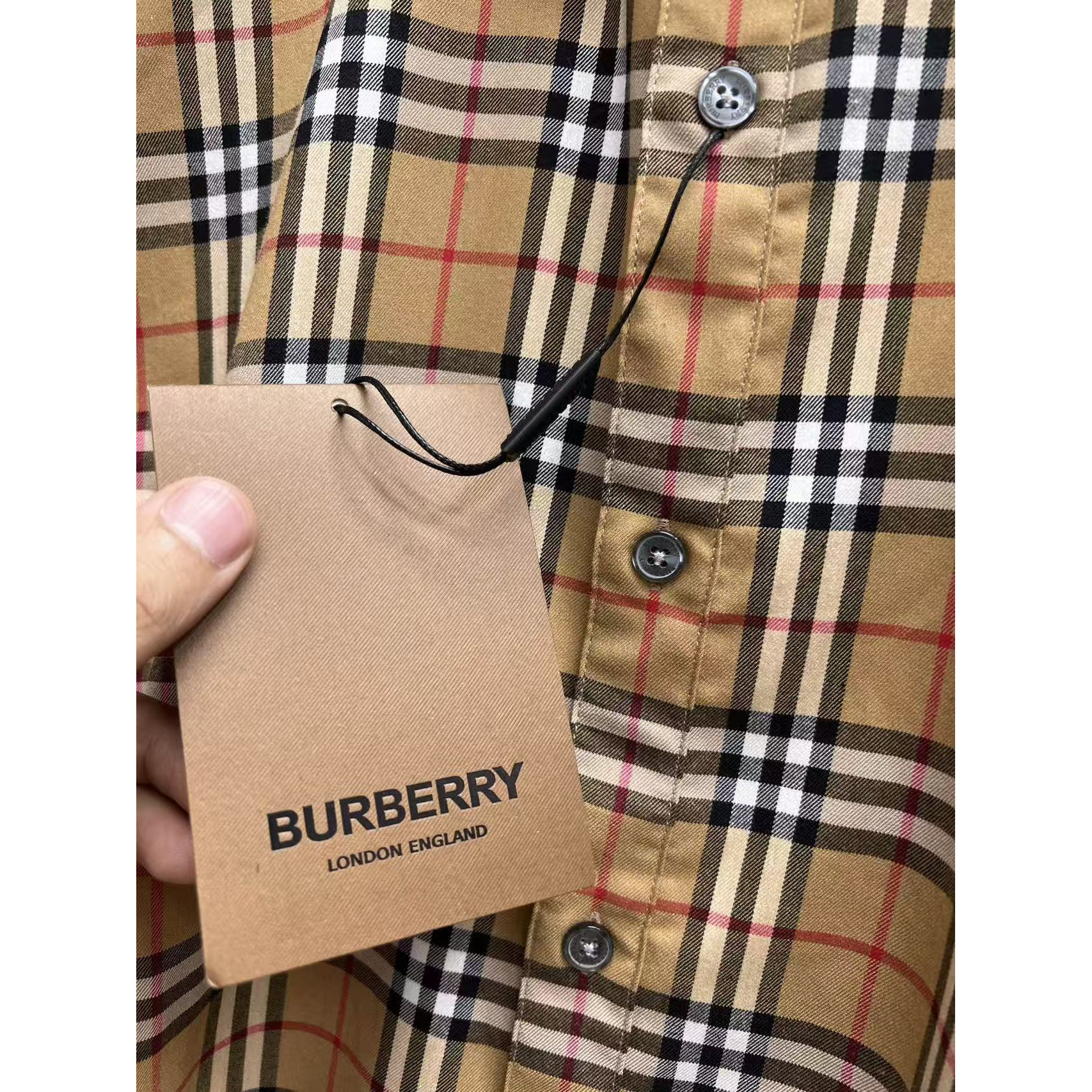 <p>Burberry 长袖衬衫(783231)</p>