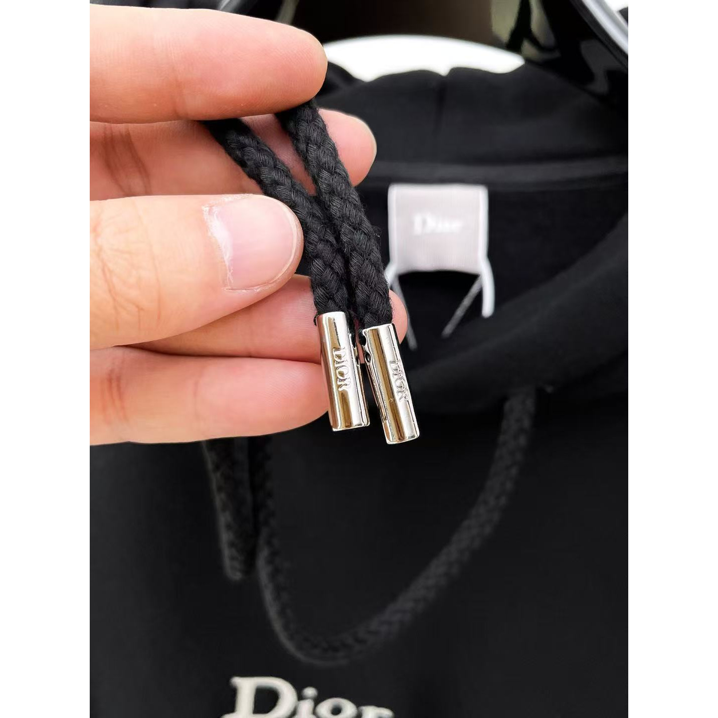 <p>DIOR 连帽卫衣(黑)</p>