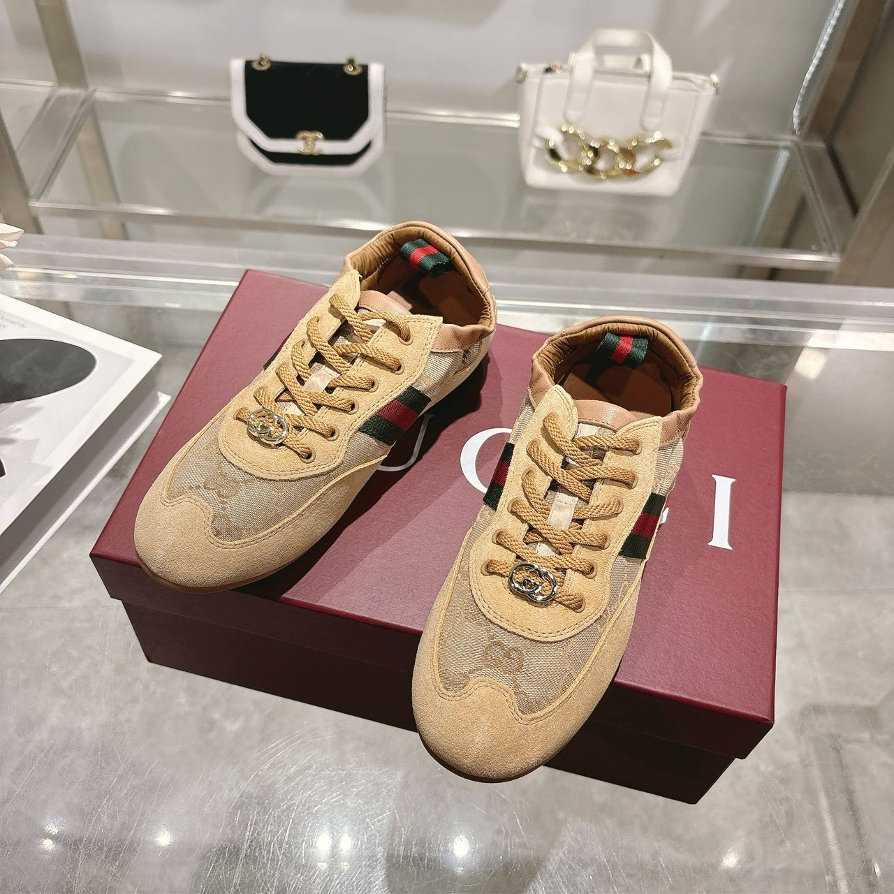 <p>GUCCI 橡筋鞋(杏)</p>