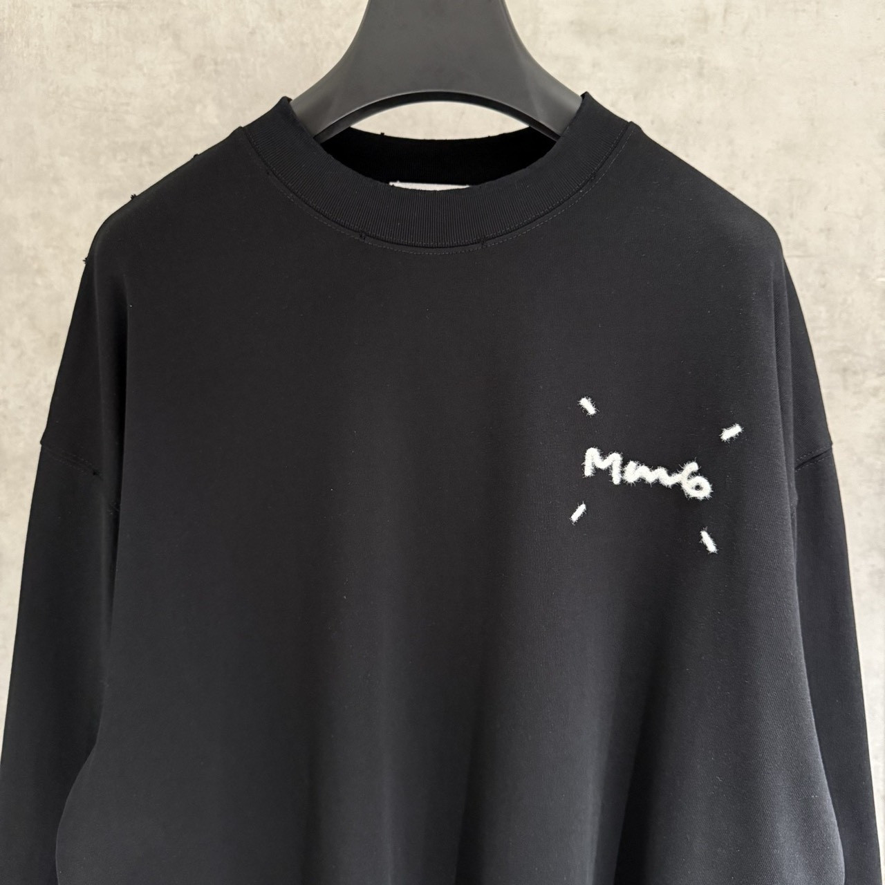<p>Maison Margiela 长袖T恤(黑B04)</p>
