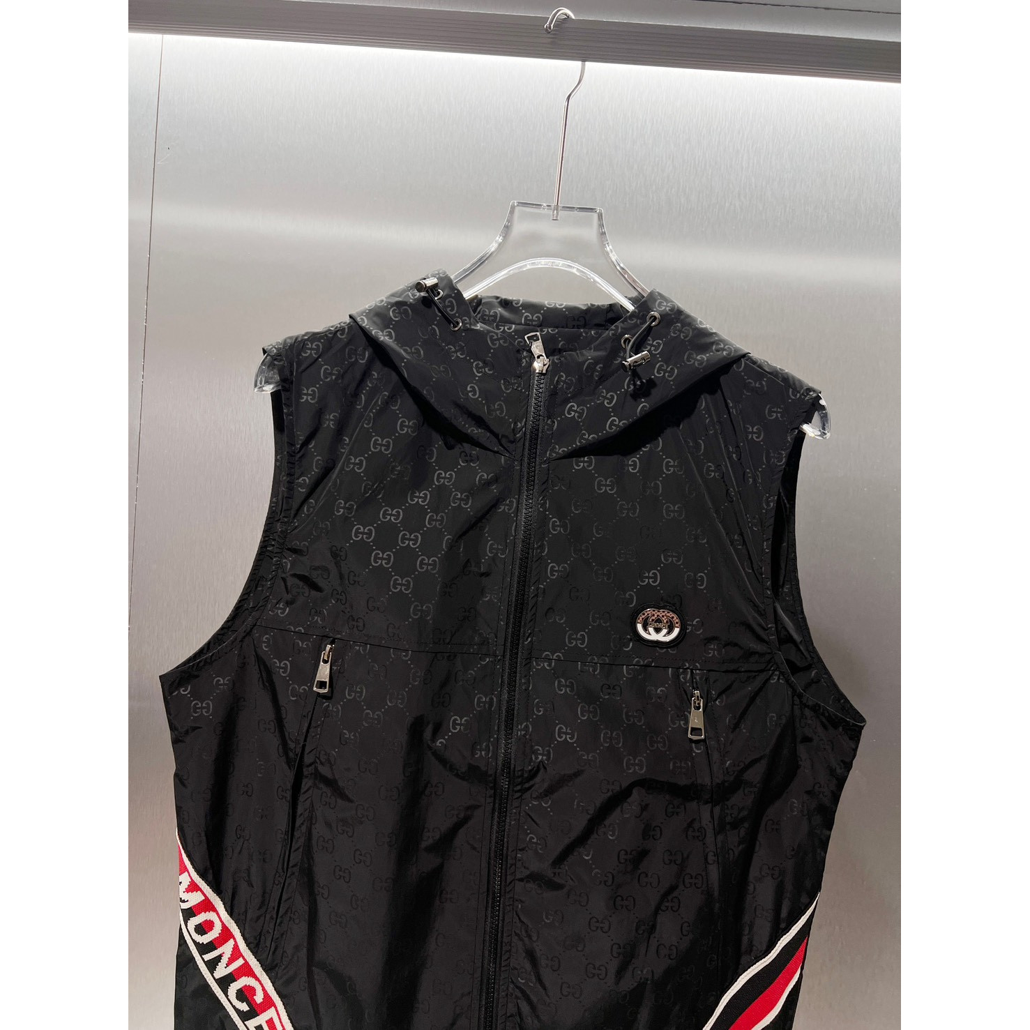 <p>MONCLER 马甲外套(黑)</p>