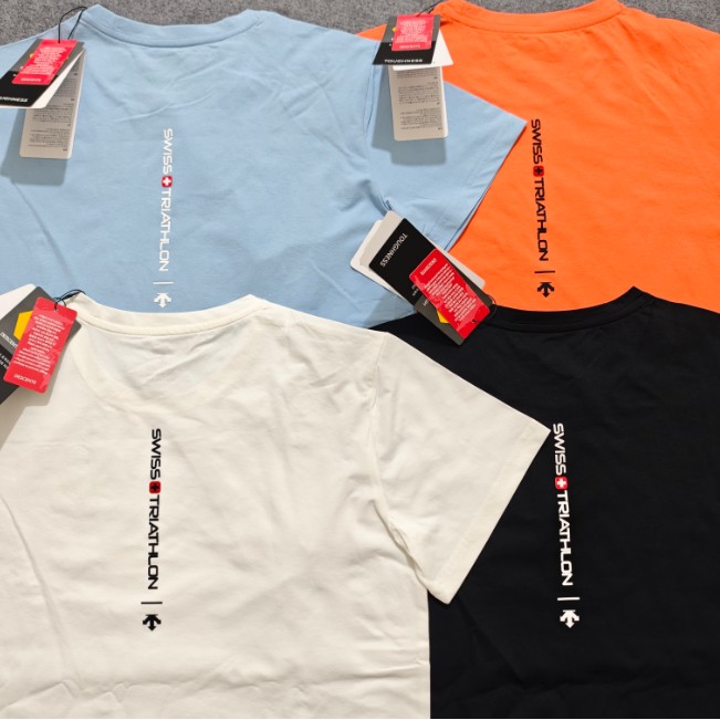 <p>DESCENTE 韓版短袖T恤</p>