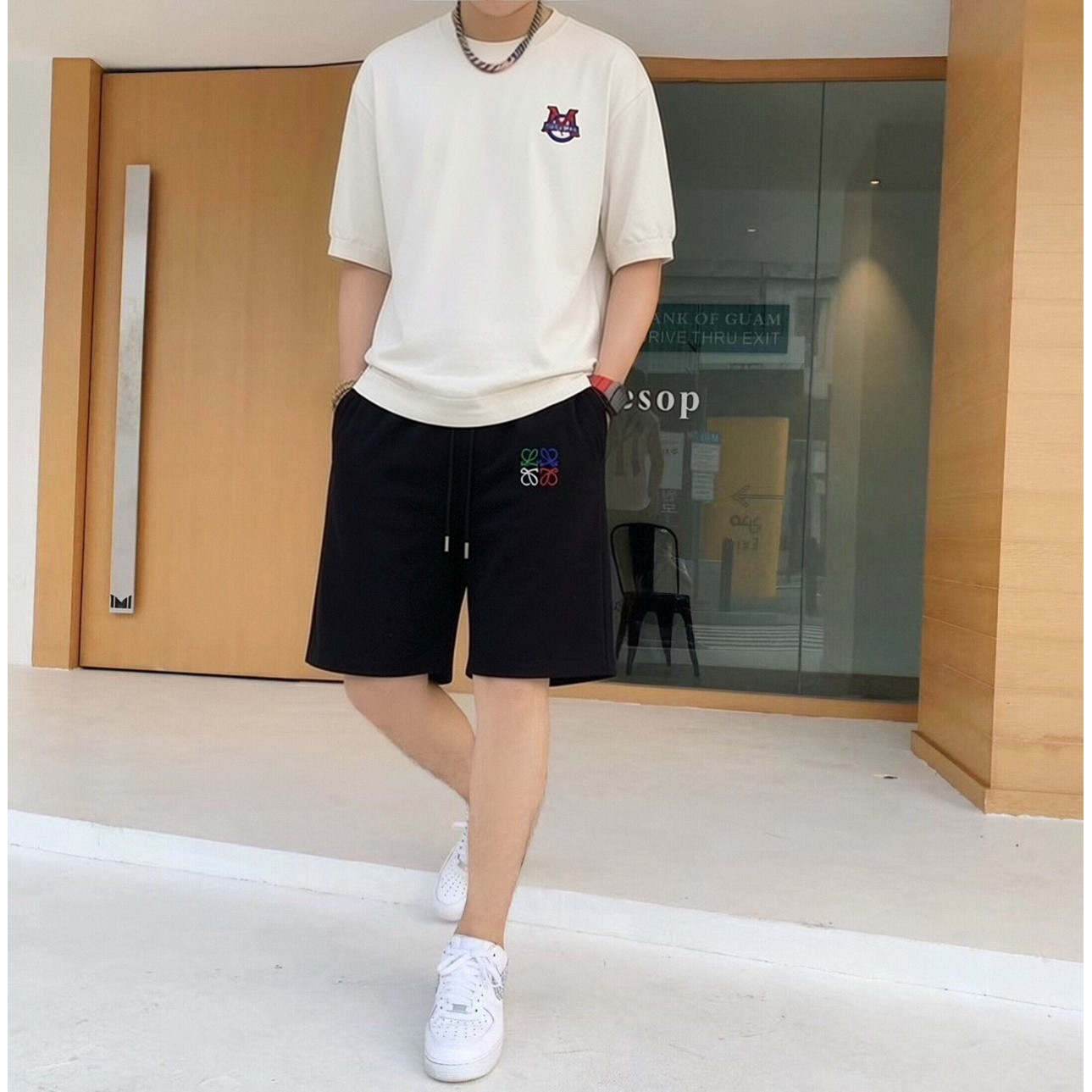 <p>MONCLER 针织衫圆领(白)</p>