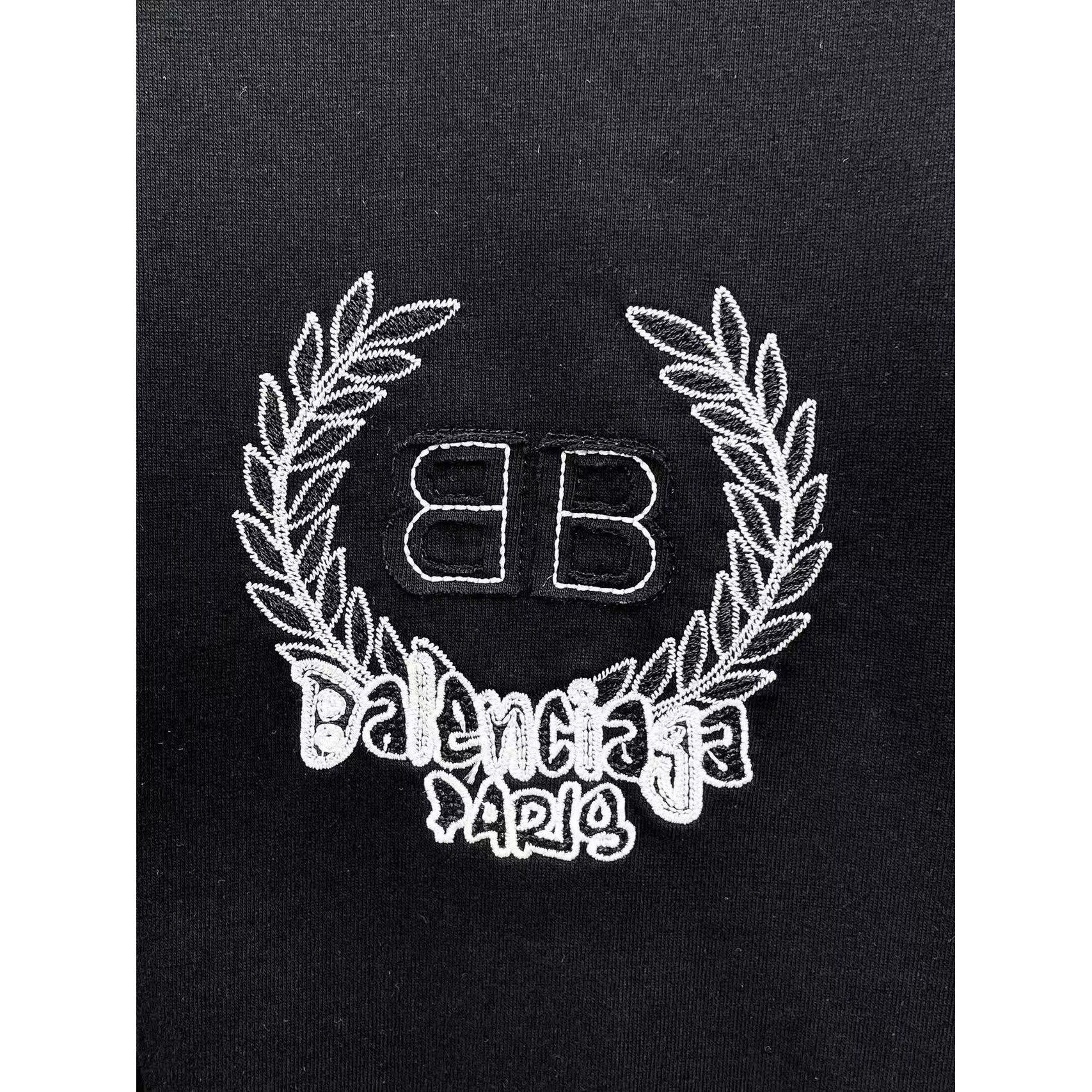 <p>Balenciaga&nbsp;专柜新款短袖T恤(黑)</p>