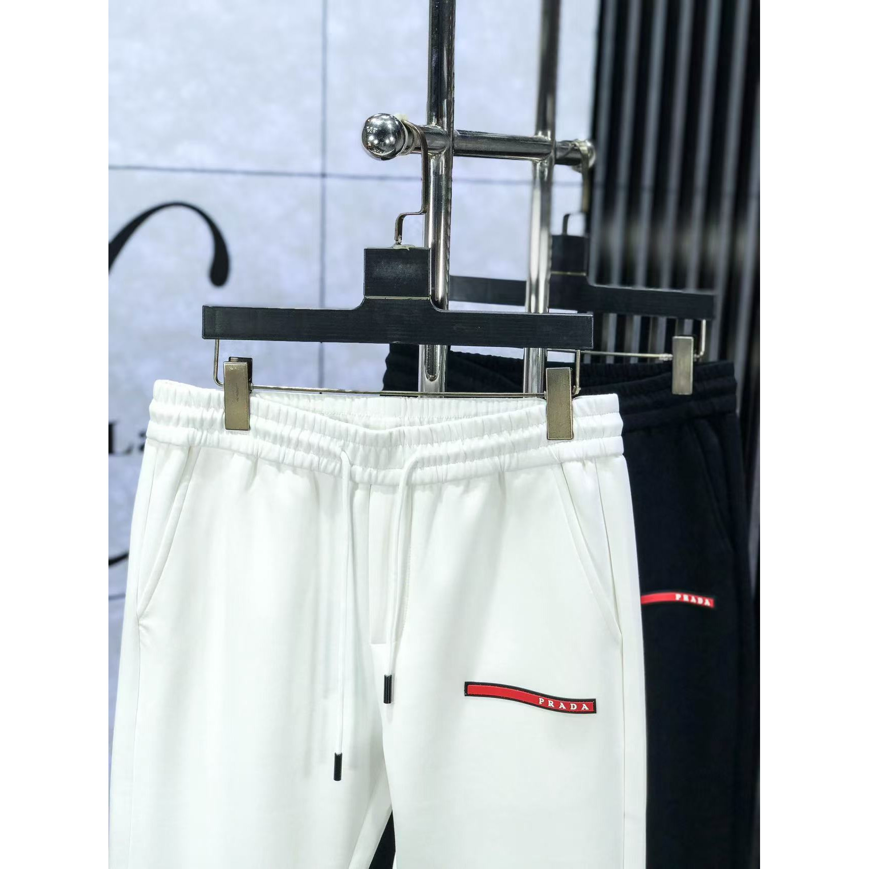<p>PRADA 高品质时尚休闲裤(782961)</p>