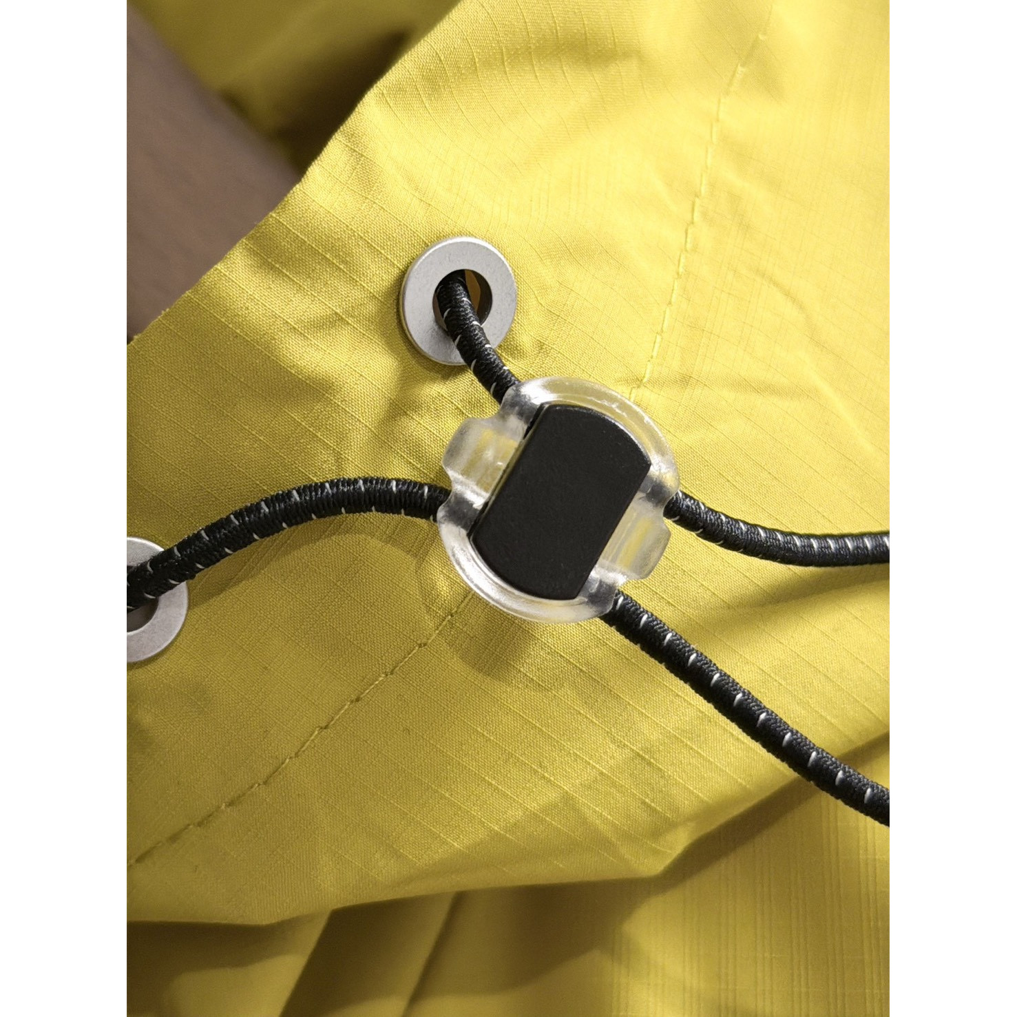 <p>DIOR&nbsp;最新款拉链风衣冲锋衣防水夹克外套</p>