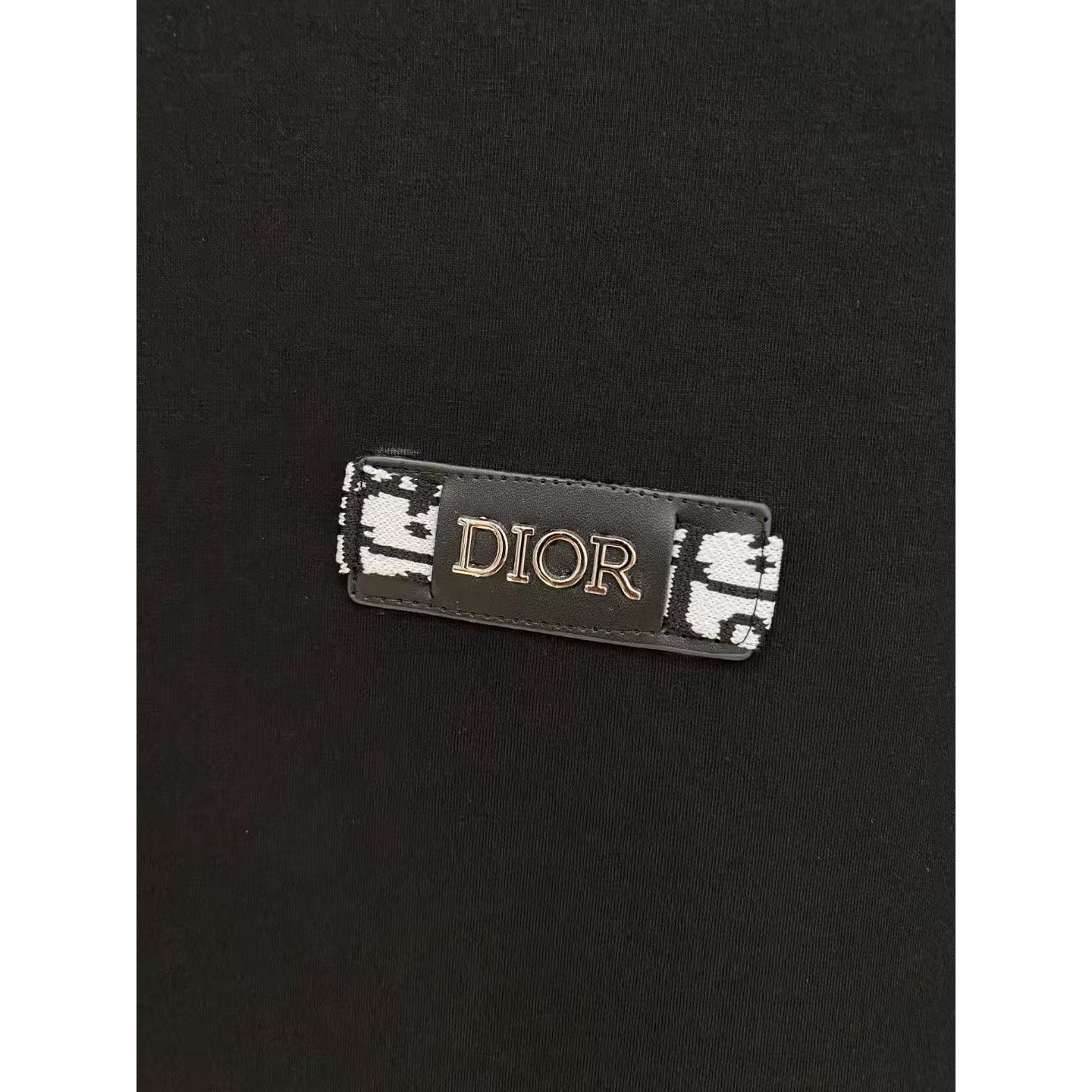 <p>DIOR 太空棉卫衣(782474)</p>