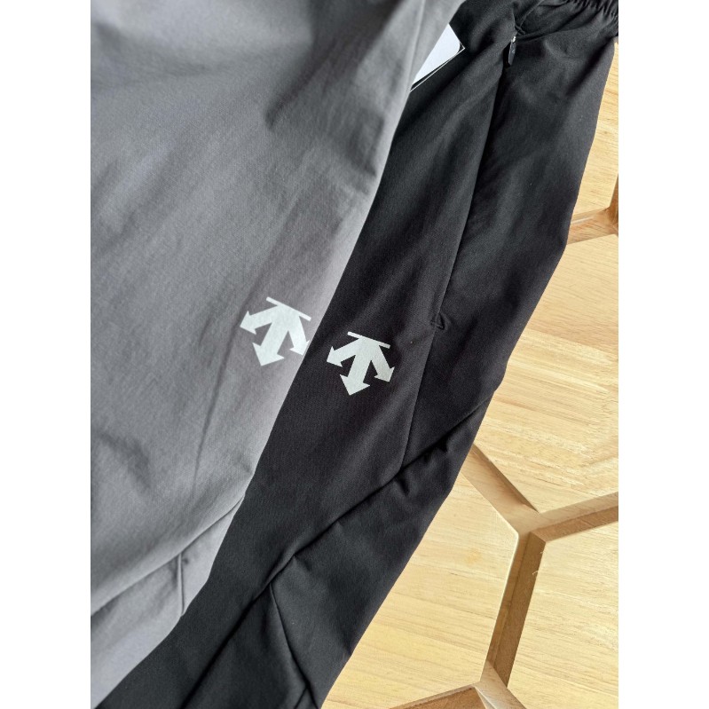 <p>DESCENTE 男士運動長褲</p>