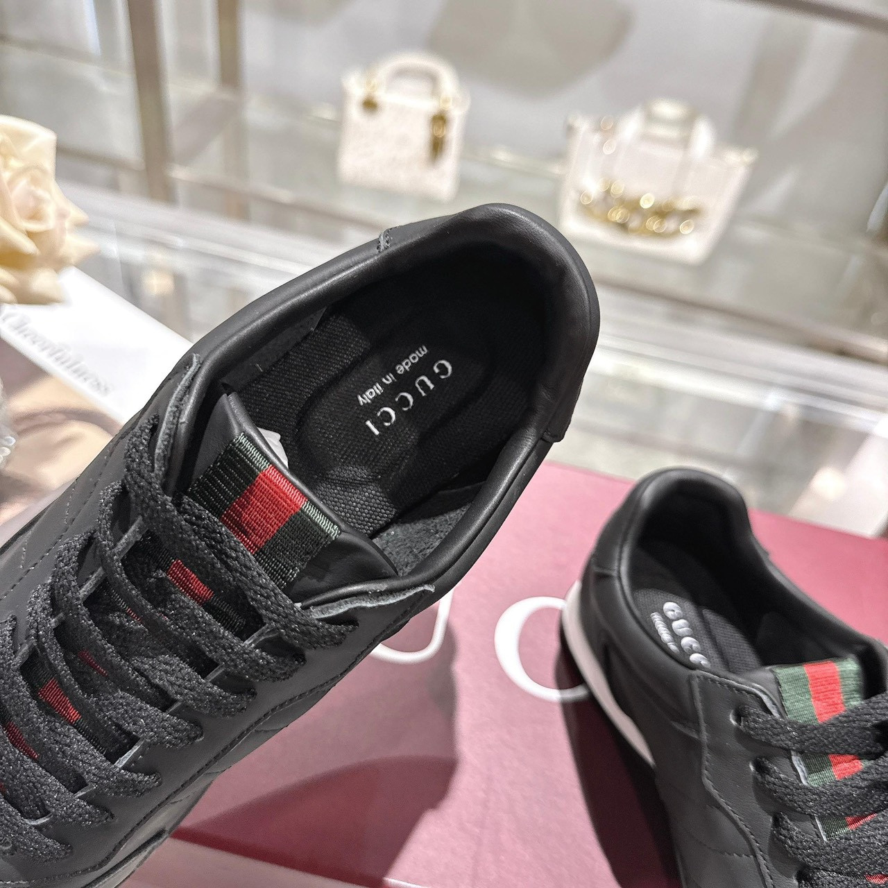 <p>GUCCI 德训鞋(男款-黑)</p>
