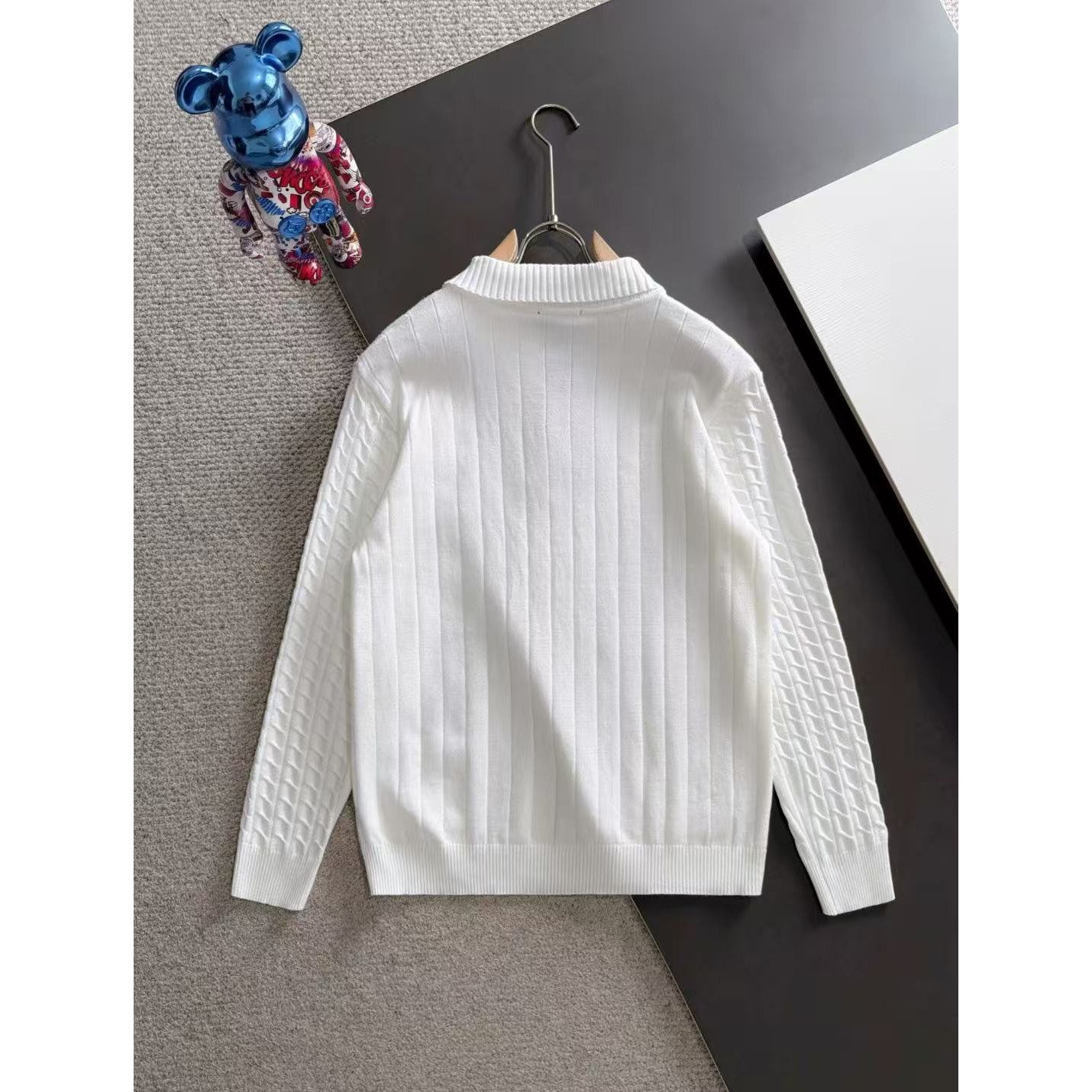 <p>GUCCI&nbsp;秋冬官网最新毛衣(白)</p>