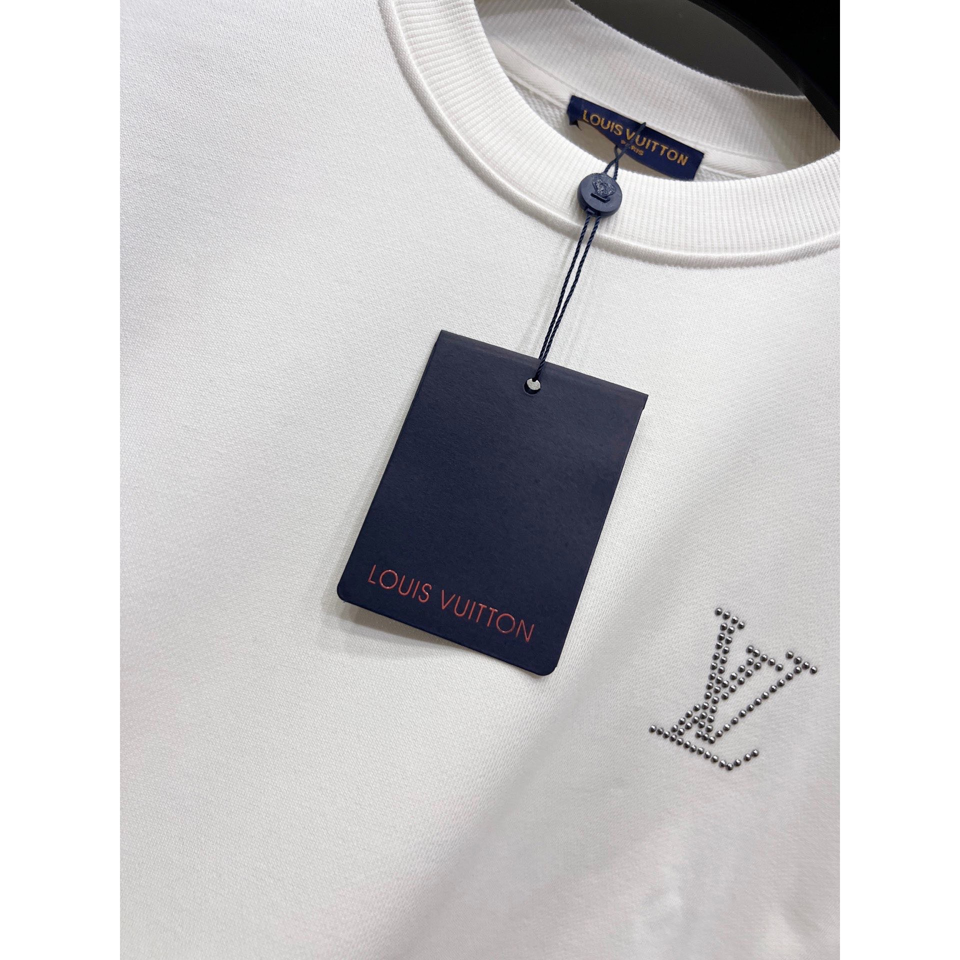 <p>LV 圆领长袖卫衣(白)</p>