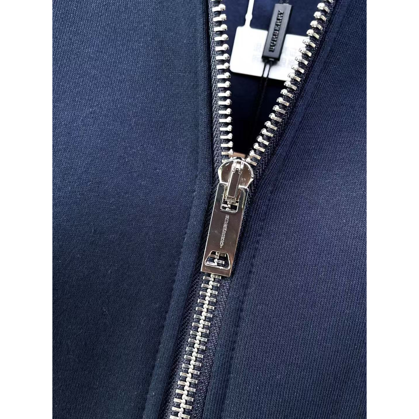 <p>BURBERRY 卫衣外套(藍)</p>