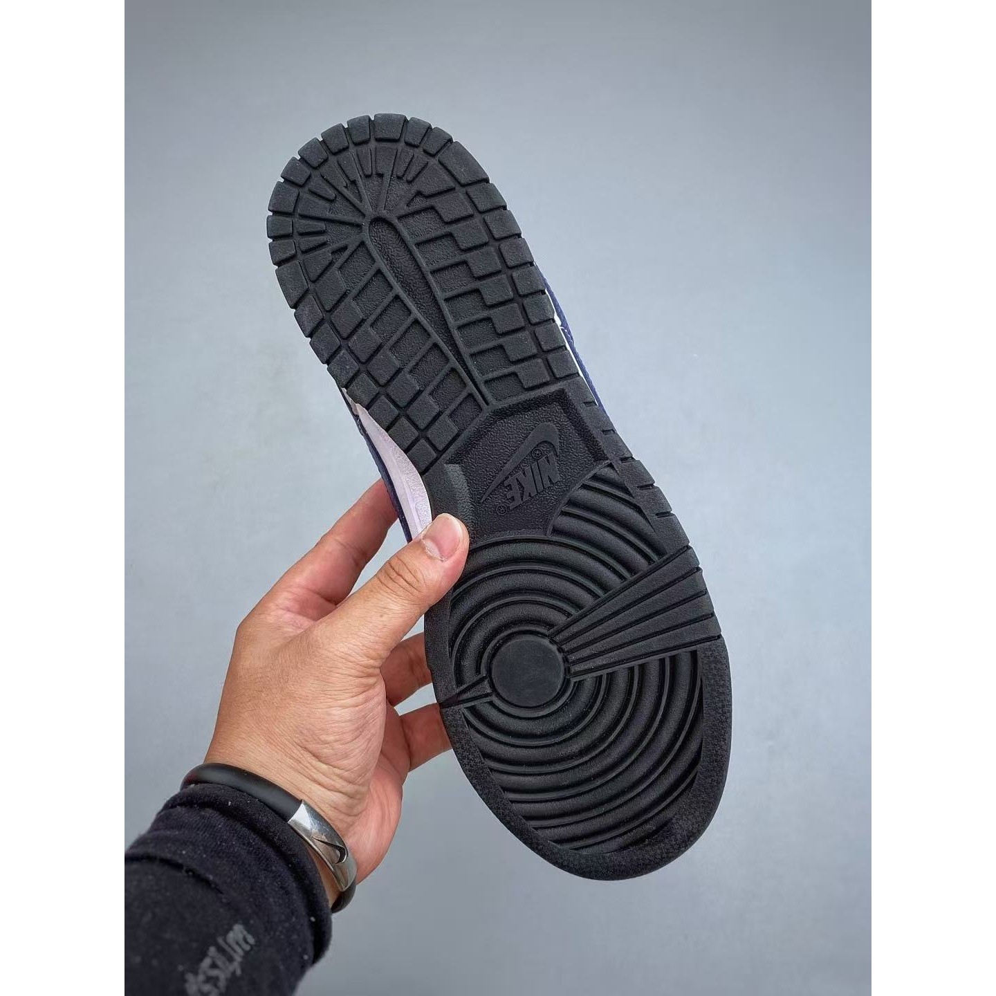 <p>NIKE DUNK LOW RETRO 联名款低帮休闲运动板鞋(白灰藍)</p>