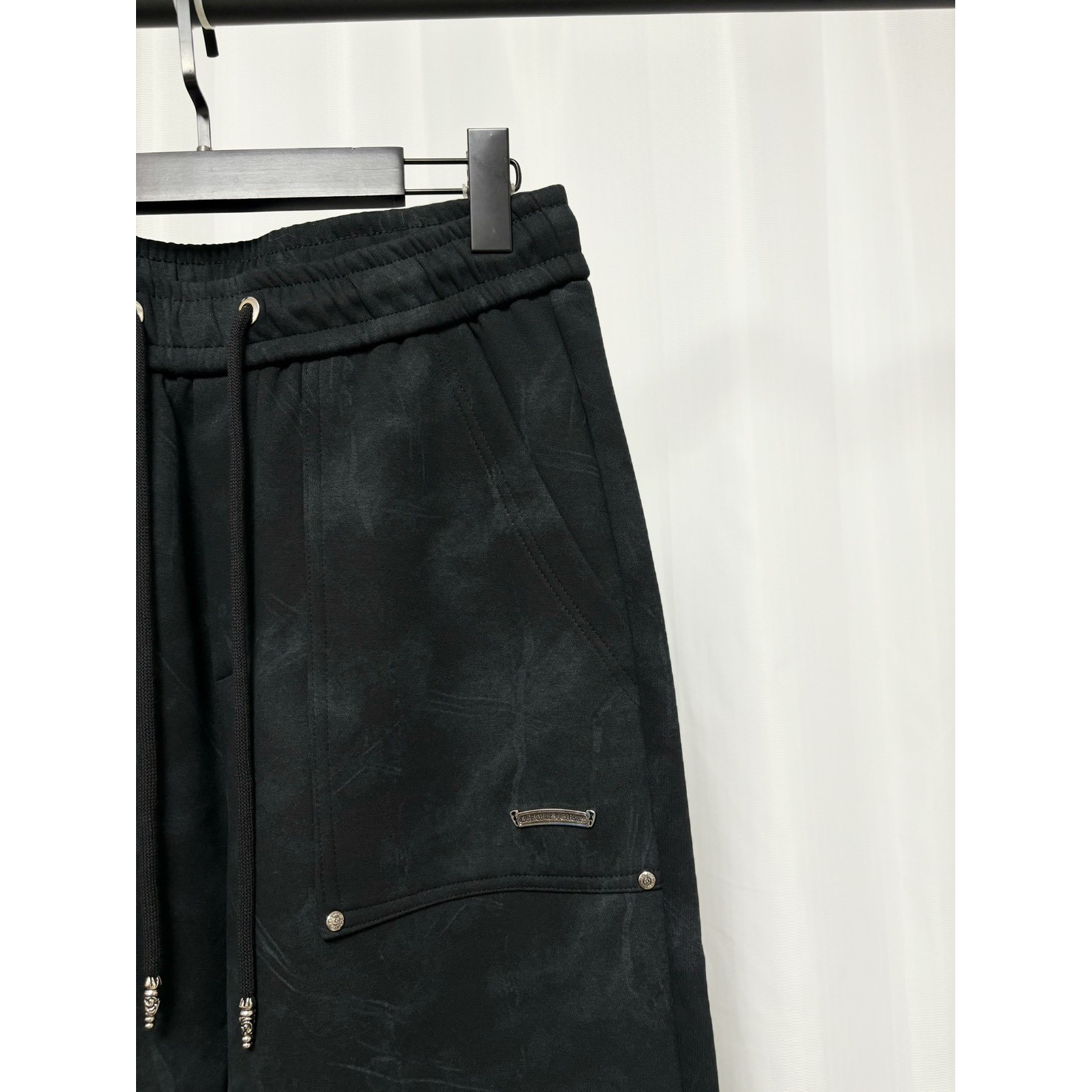 <p>Chrome Hearts 休闲长裤(黑)</p>