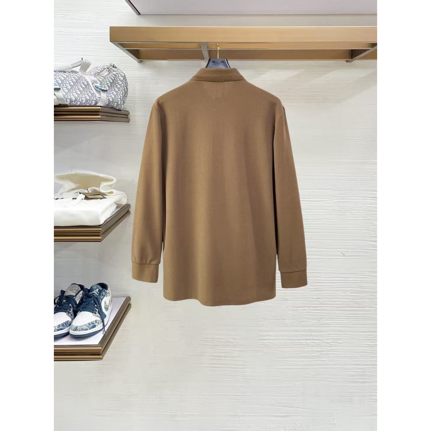 <p>BURBERRY 长袖Polo衫(棕)</p>