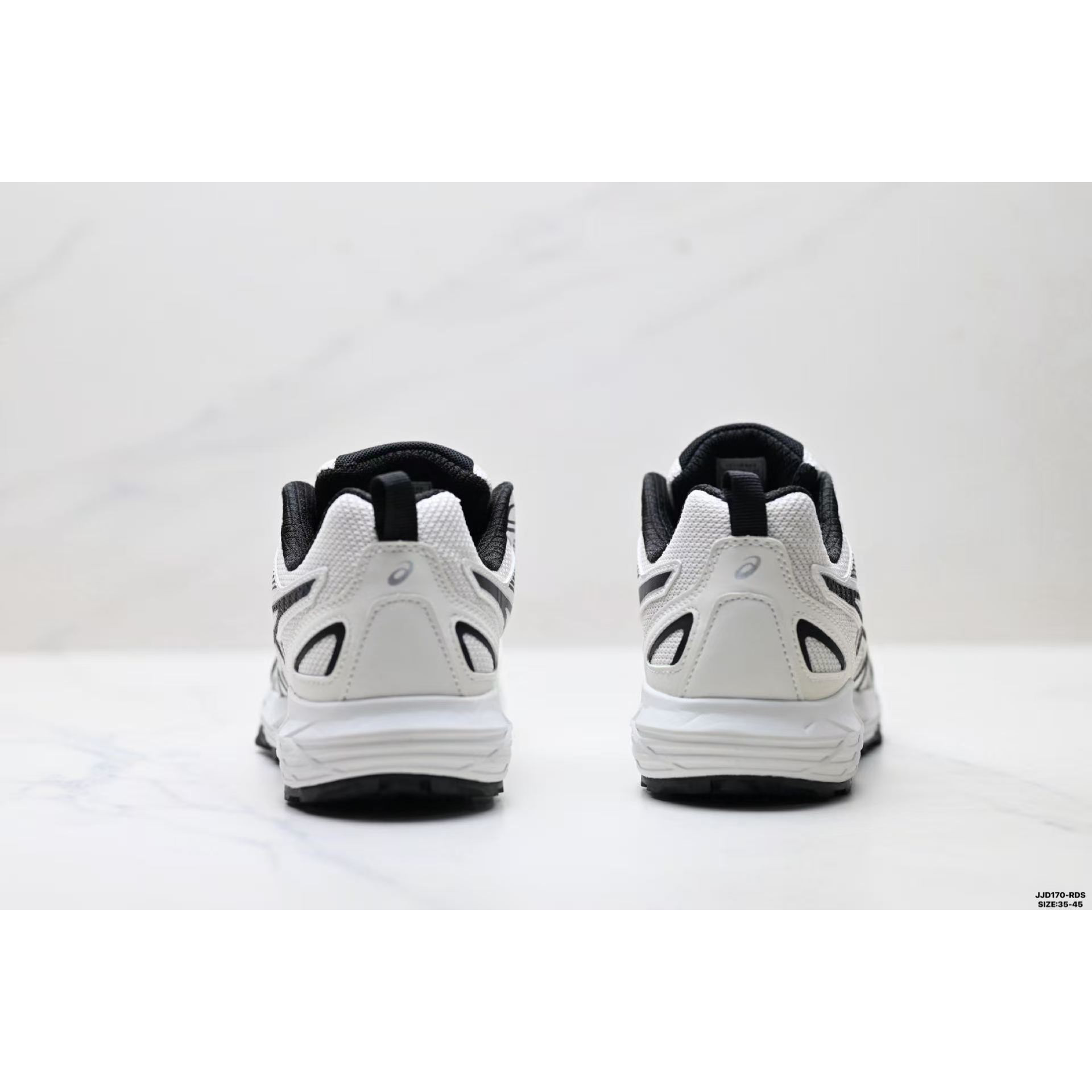 <p>Asics GEL-SONOMA 耐磨透气低帮休闲鞋(白)&nbsp;</p>