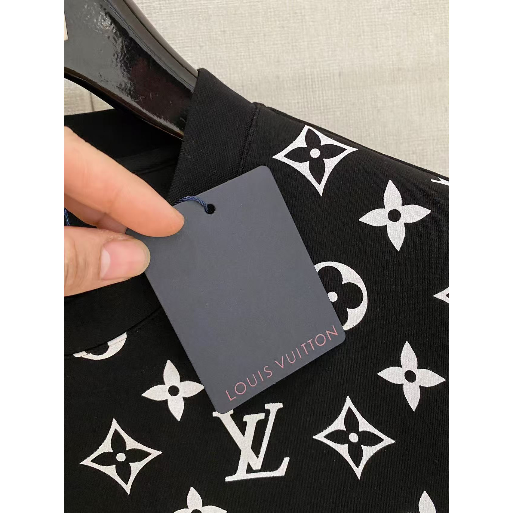 <p>LV 太空棉卫衣(黑)</p>