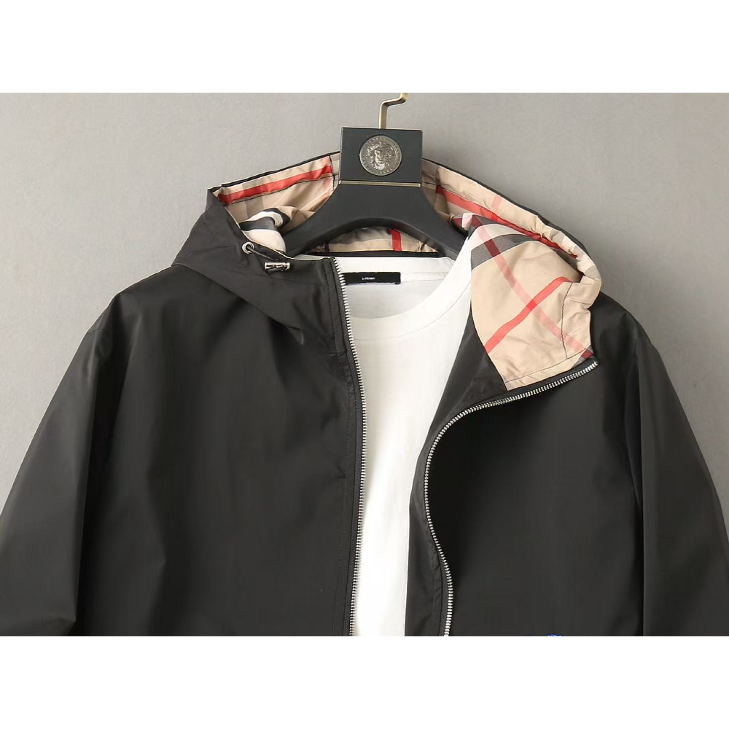 <p>BURBERRY&nbsp;男士夹克外套(800809)</p>