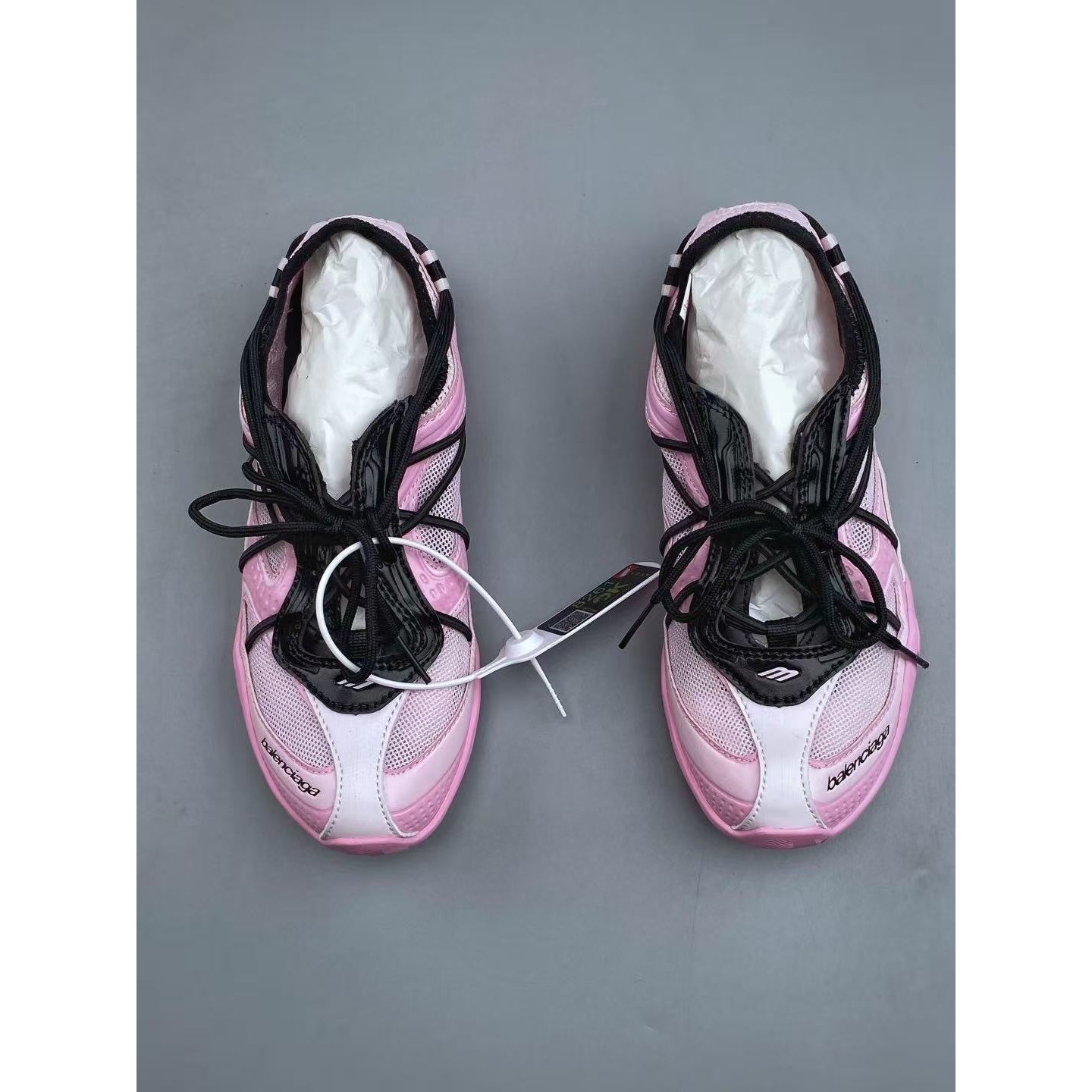 <p>Balenciaga RADAR GRADIENT LINES 25代 生活休闲鞋 (粉)&nbsp;</p>