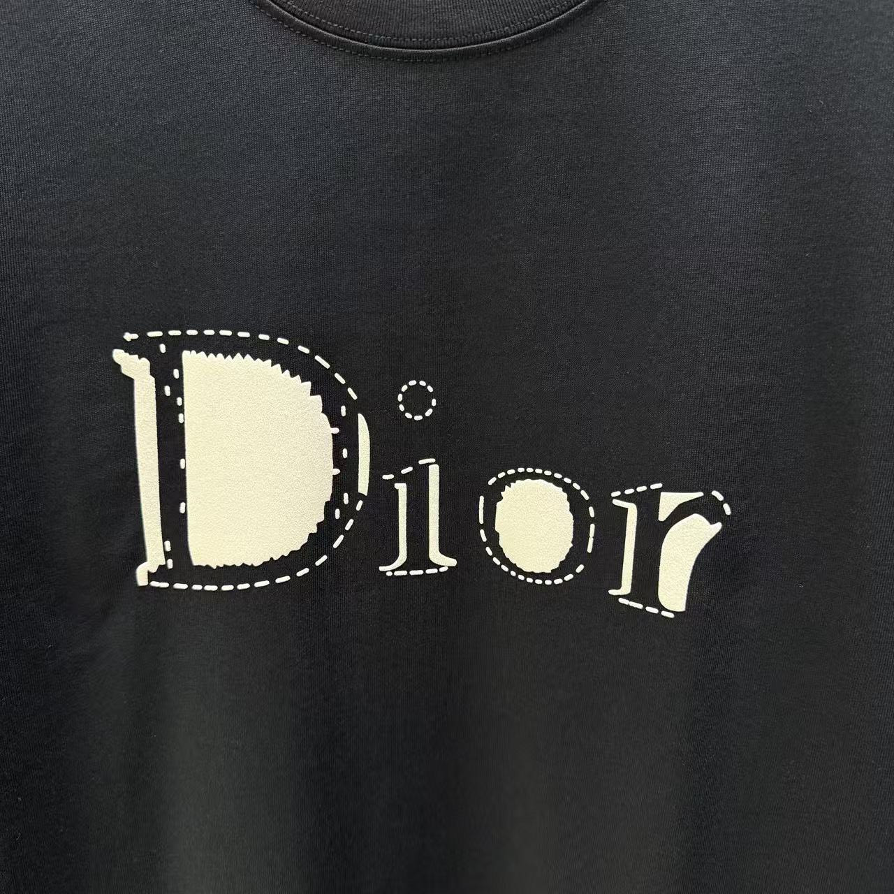 <p>DIOR 短袖T恤(黑)</p>