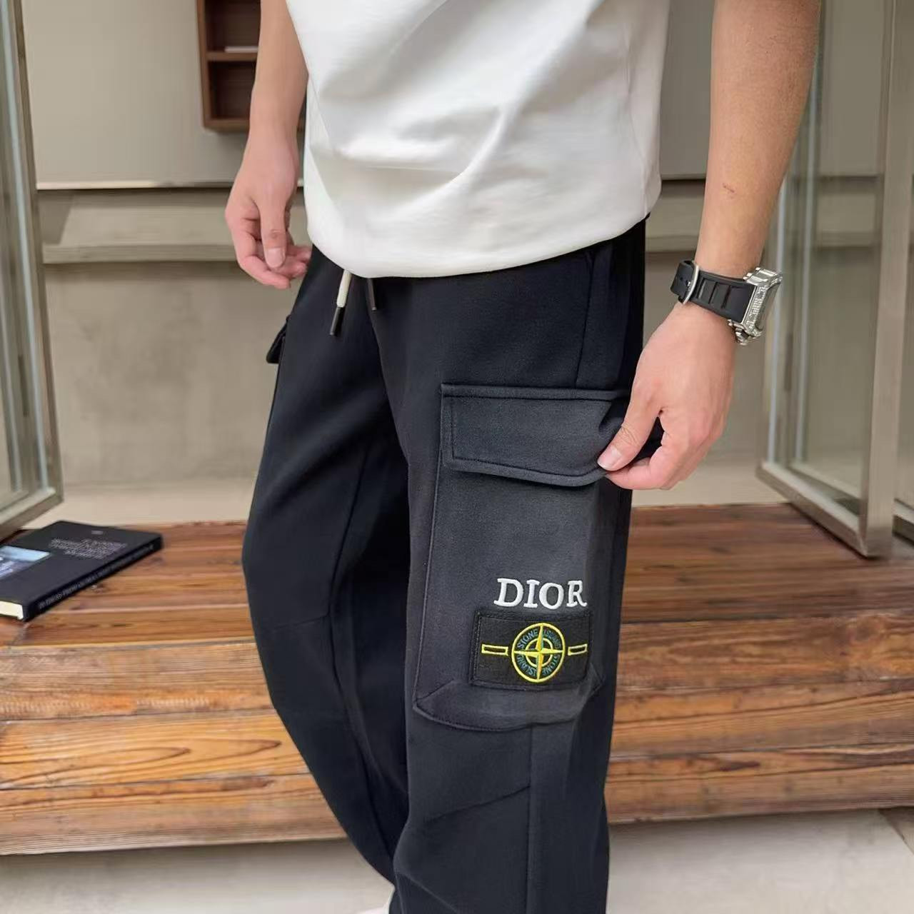 <p>Dior 休闲长裤</p>