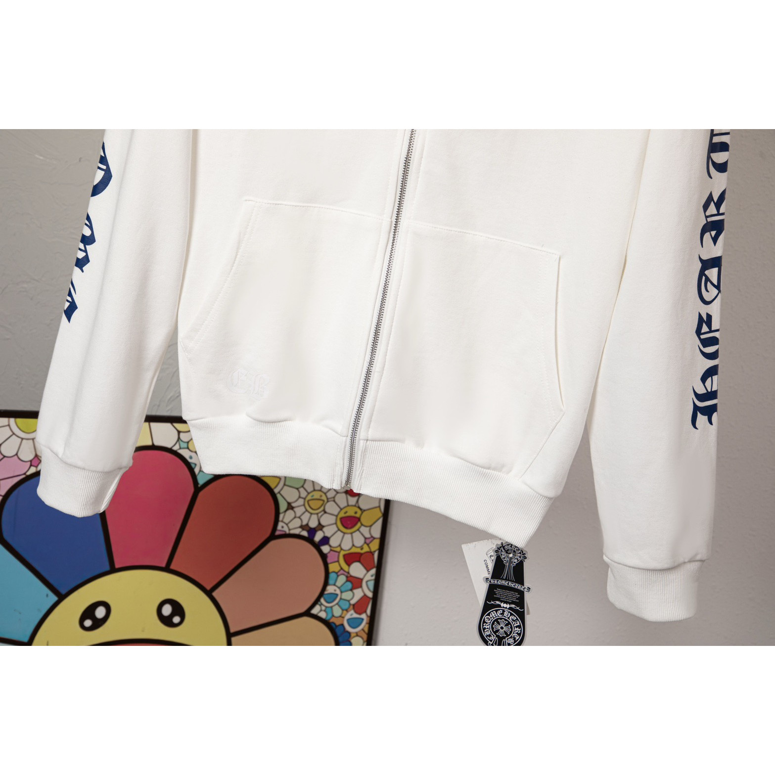<p>CHROME HEARTS 梵文字母连帽外套(DZ82)(白色)</p>