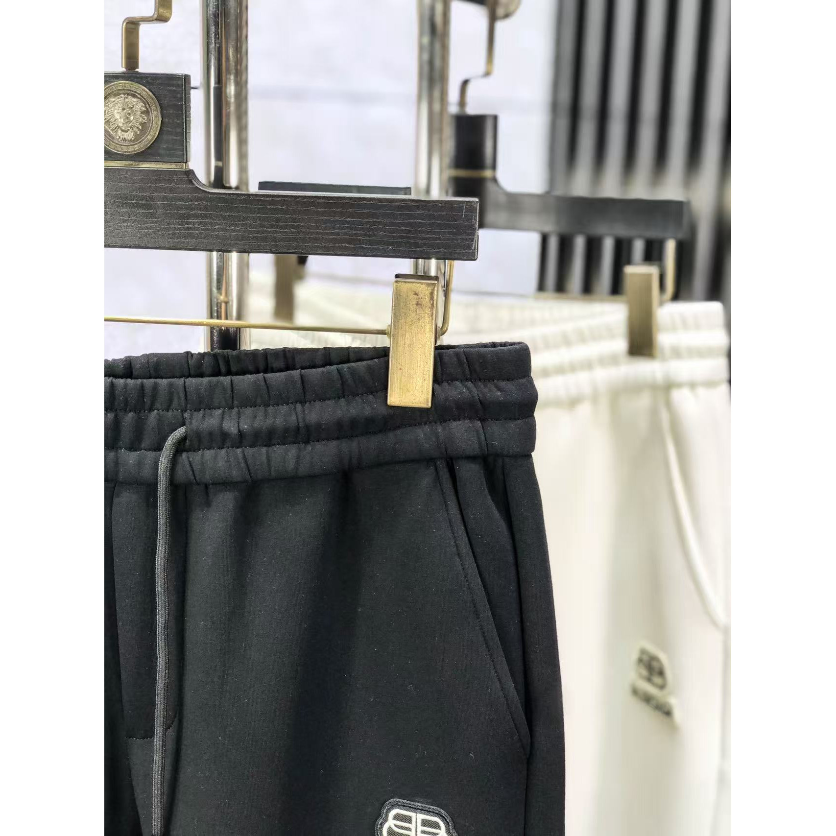 <p>Balenciaga 高品质时尚休闲裤(782947)</p>